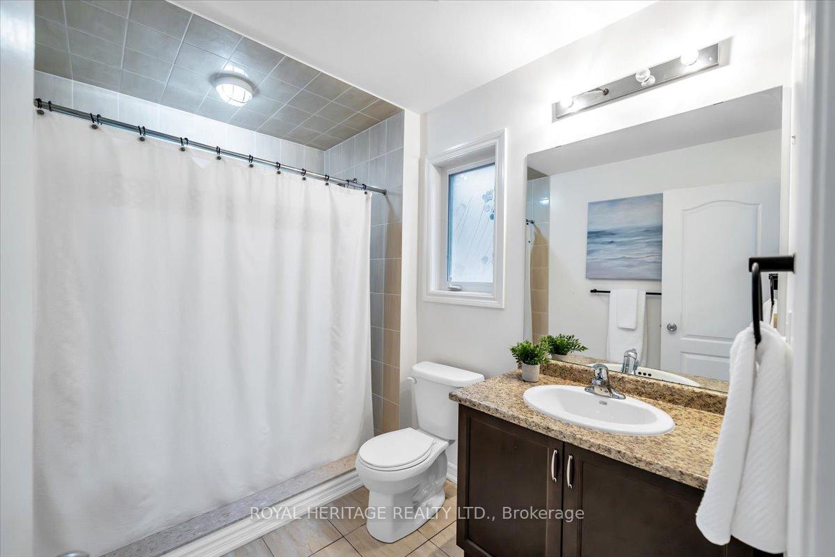 Photo 29 of 47 Buttonshaw Street, Clarington, Bowmanville — HOMEH
