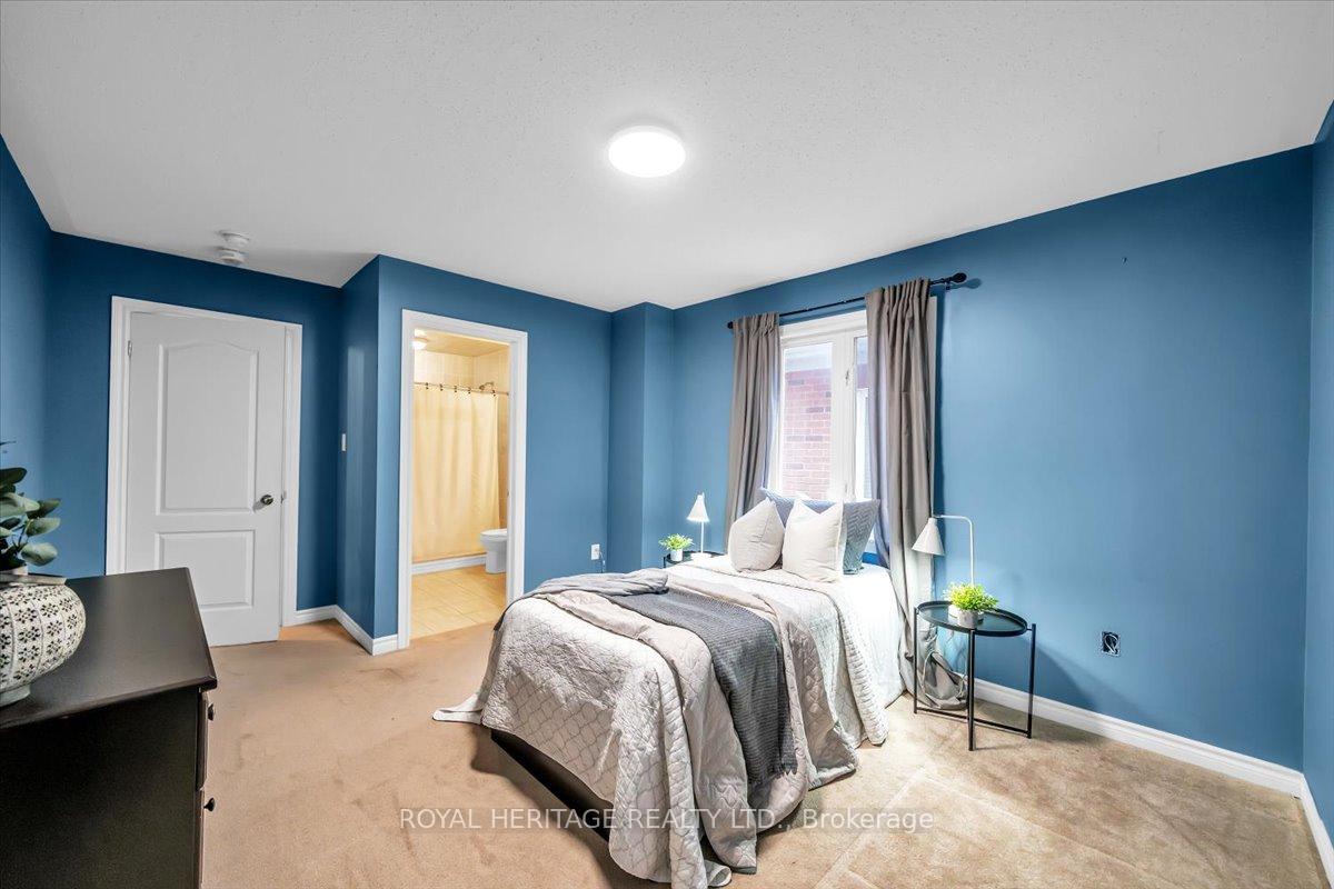 Photo 31 of 47 Buttonshaw Street, Clarington, Bowmanville — HOMEH