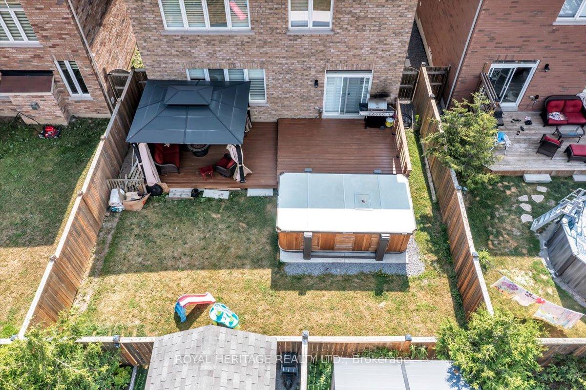 Photo 44 of 47 Buttonshaw Street, Clarington, Bowmanville — HOMEH