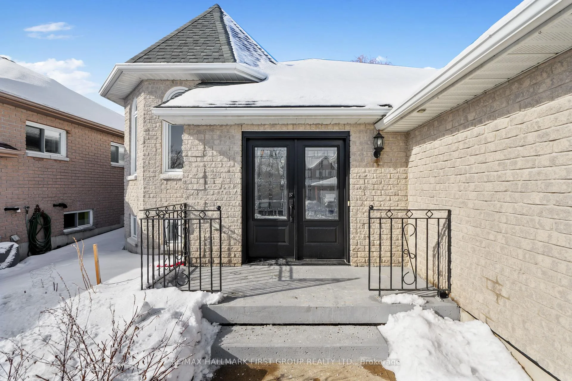 Photo 3 of 284 Parkview Hills Drive, Cobourg — HOMEH