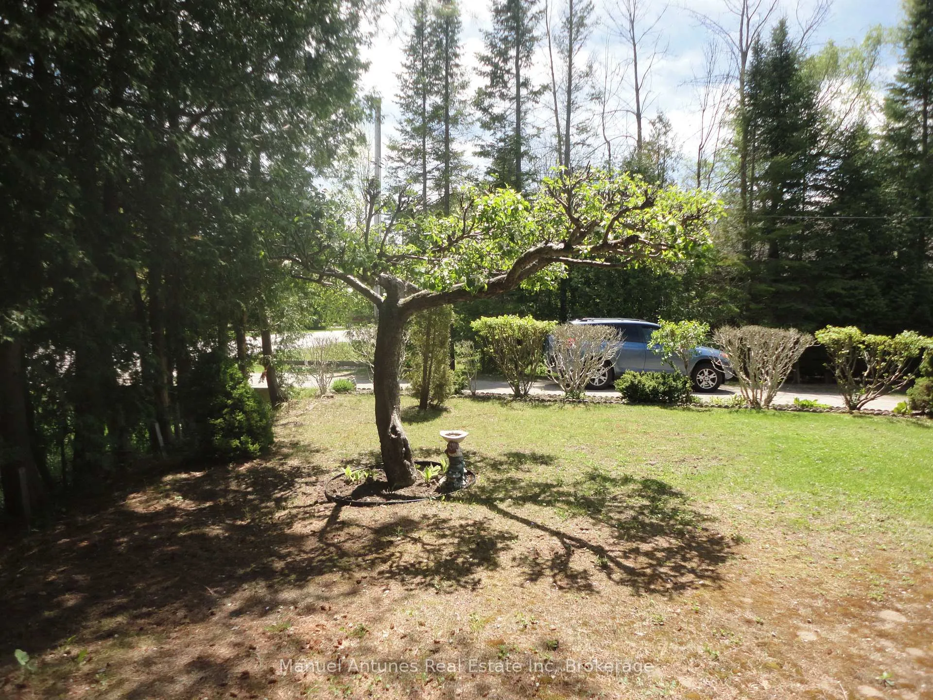 Photo 4 of 34 42nd Street S, Wasaga Beach — HOMEH