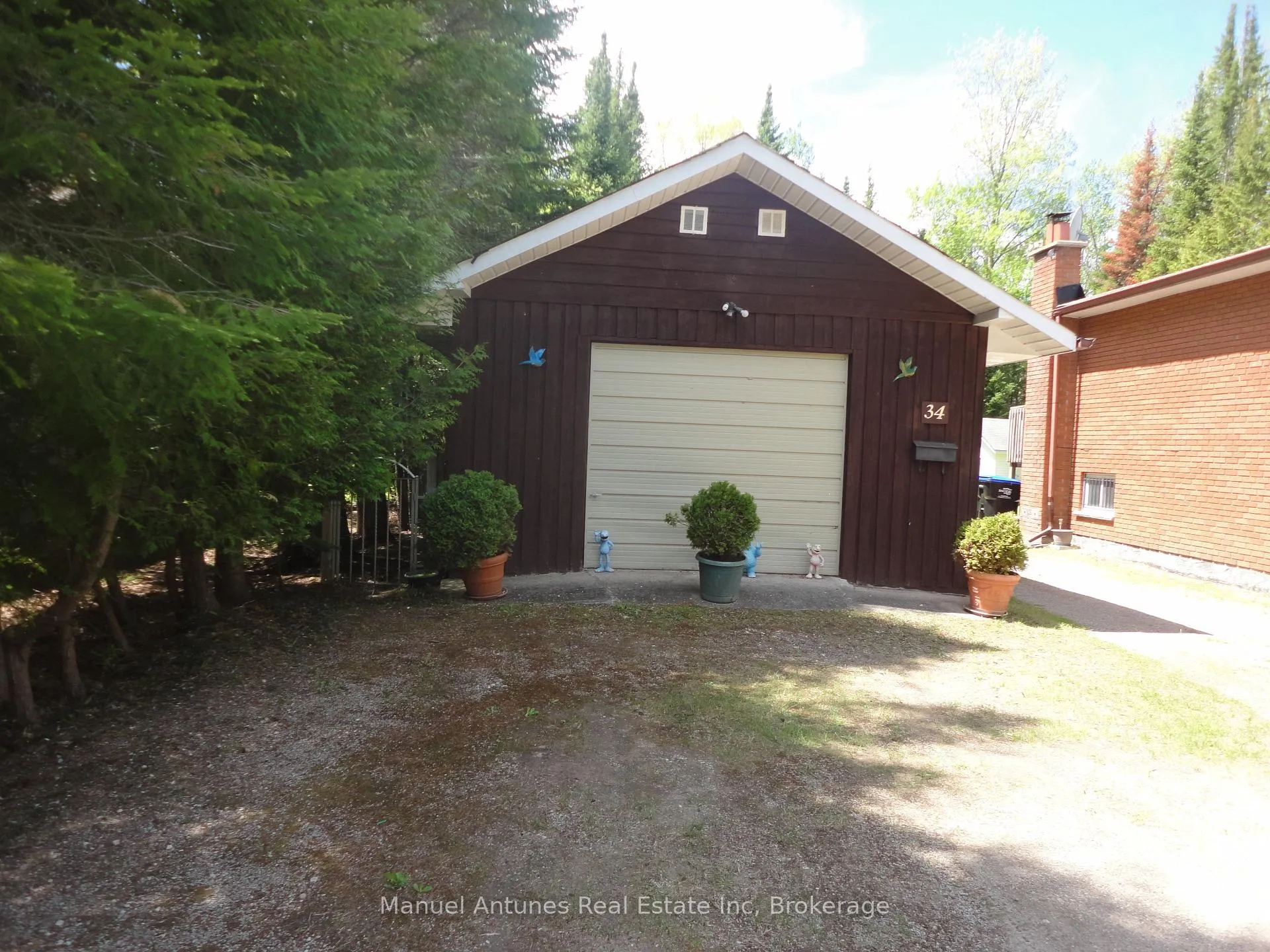 Photo 6 of 34 42nd Street S, Wasaga Beach — HOMEH