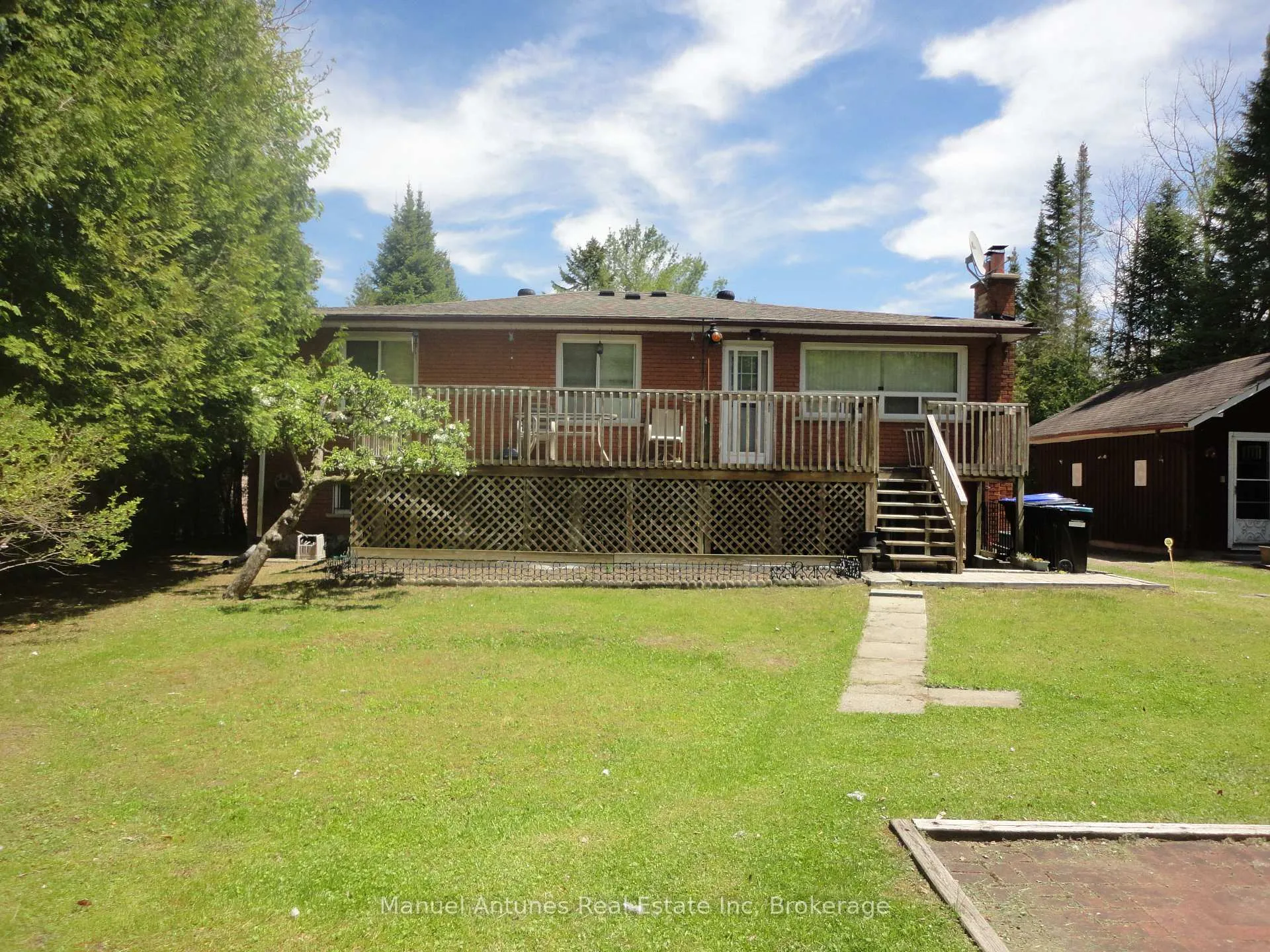 Photo 11 of 34 42nd Street S, Wasaga Beach — HOMEH