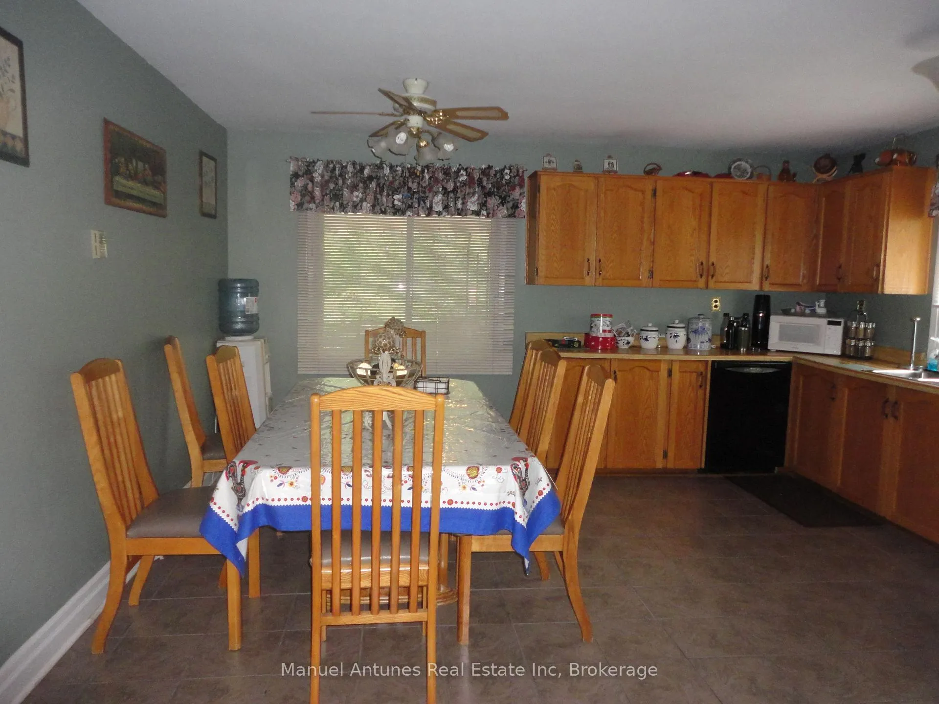 Photo 21 of 34 42nd Street S, Wasaga Beach — HOMEH