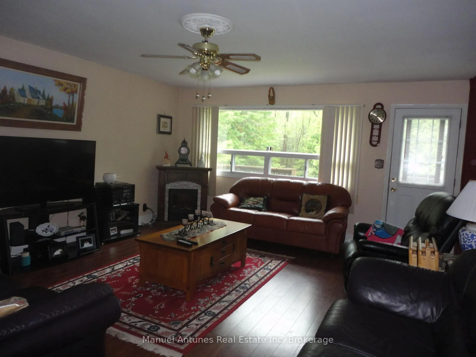Photo 26 of 34 42nd Street S, Wasaga Beach — HOMEH