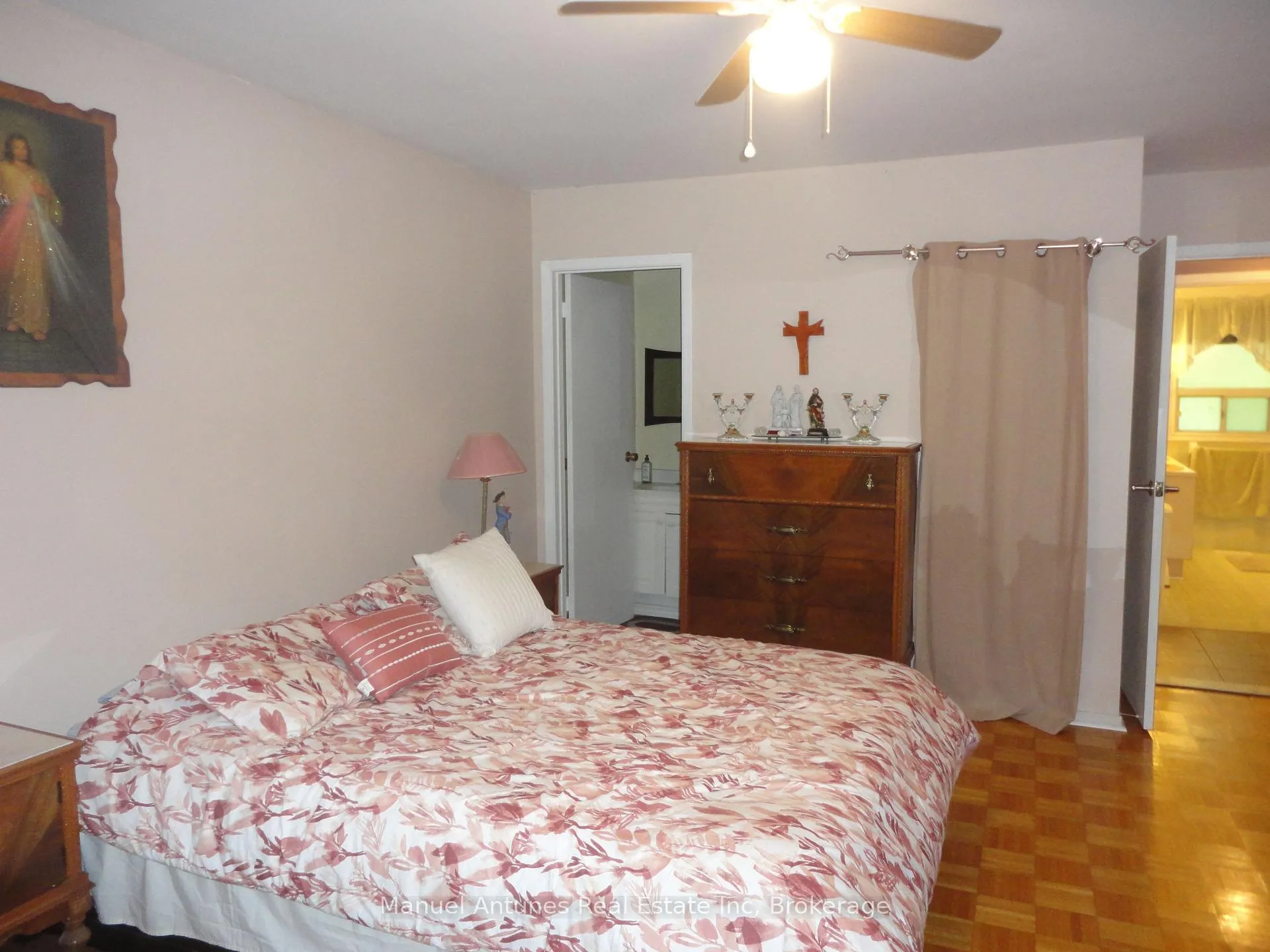 Photo 32 of 34 42nd Street S, Wasaga Beach — HOMEH