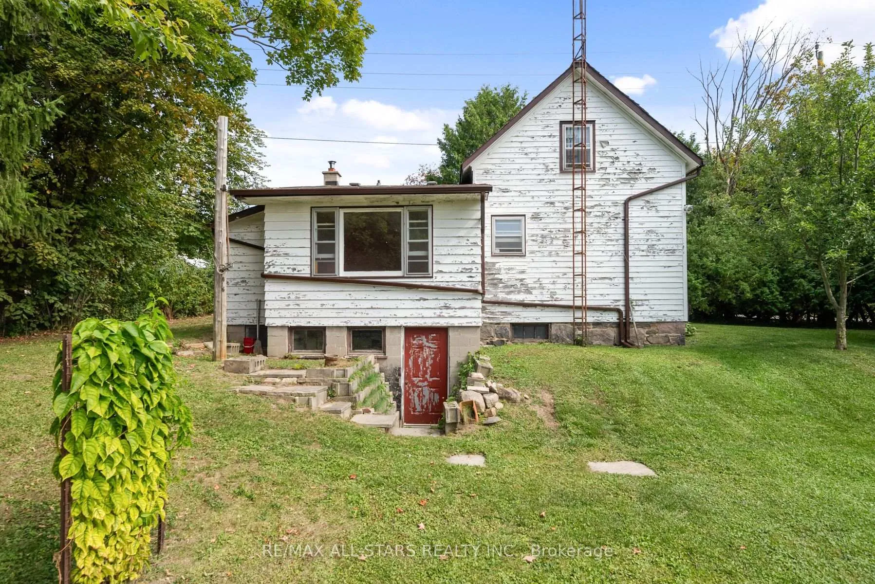 Photo 6 of 8940 Ashburn Road, Whitby, Rural Whitby — HOMEH