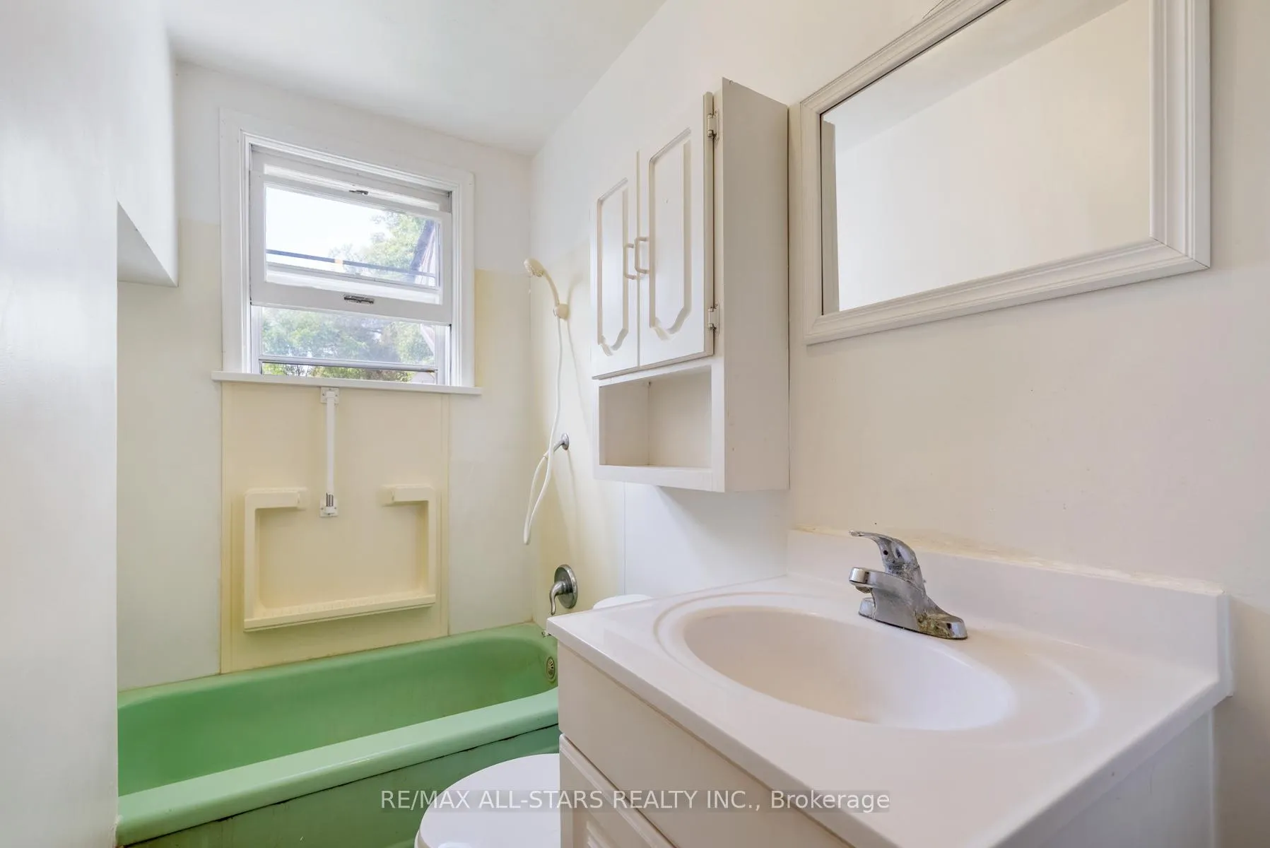 Photo 22 of 8940 Ashburn Road, Whitby, Rural Whitby — HOMEH