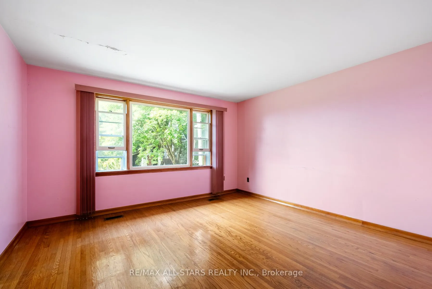 Photo 23 of 8940 Ashburn Road, Whitby, Rural Whitby — HOMEH