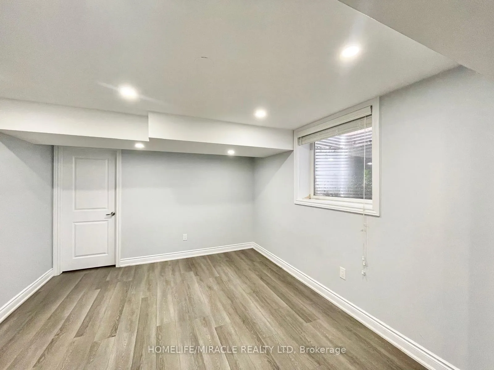 Photo 8 of Unit B, 98 Dallan Drive, Guelph, Pineridge/Westminster Woods — HOMEH