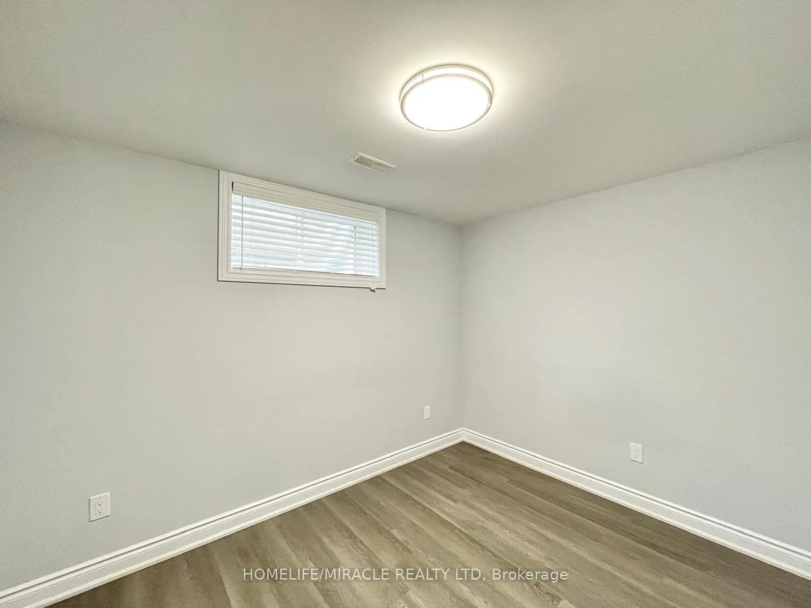 Photo 11 of Unit B, 98 Dallan Drive, Guelph, Pineridge/Westminster Woods — HOMEH