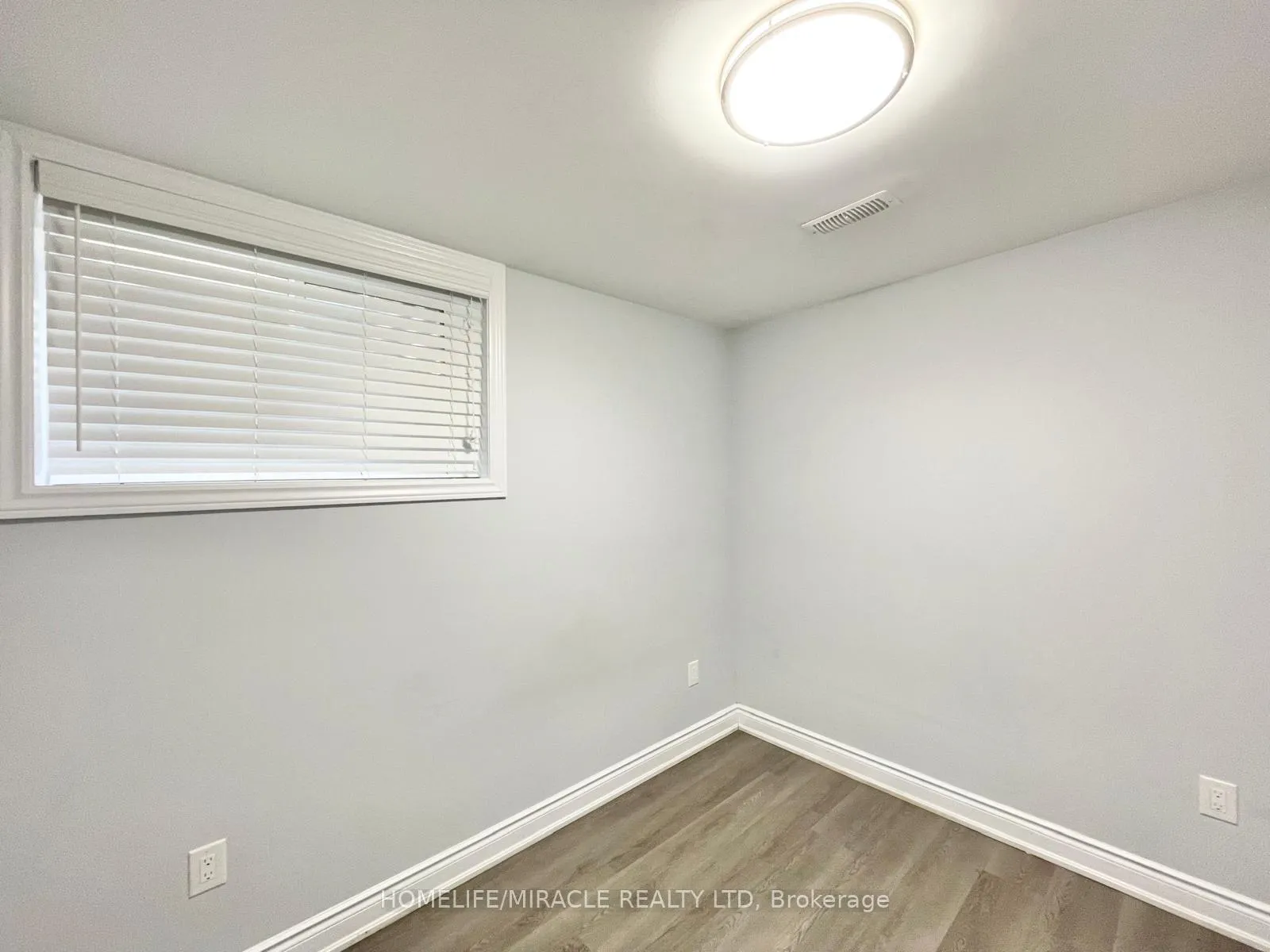 Photo 14 of Unit B, 98 Dallan Drive, Guelph, Pineridge/Westminster Woods — HOMEH
