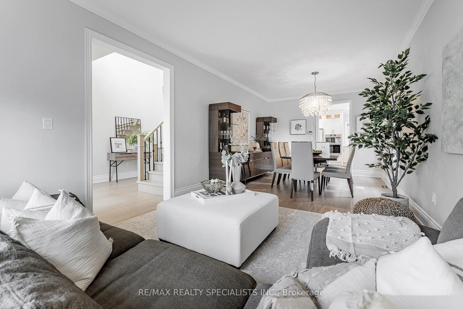 Photo 7 of 2532 Rebecca Street, Oakville, Bronte — HOMEH