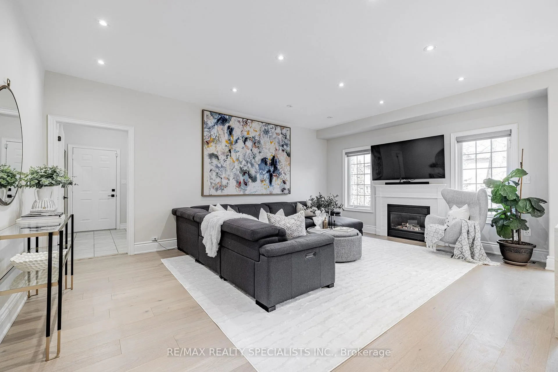 Photo 10 of 2532 Rebecca Street, Oakville, Bronte — HOMEH
