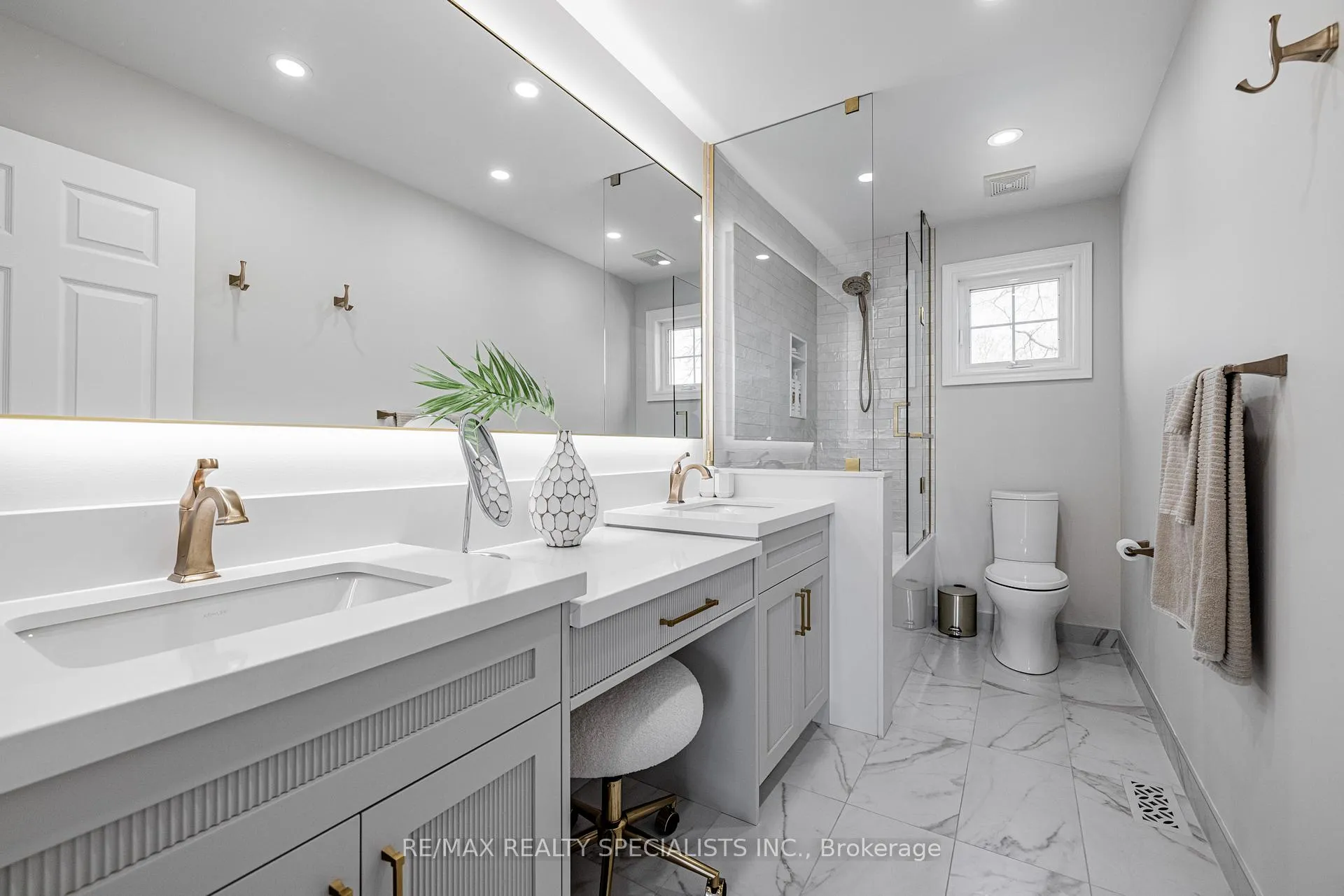 Photo 31 of 2532 Rebecca Street, Oakville, Bronte — HOMEH