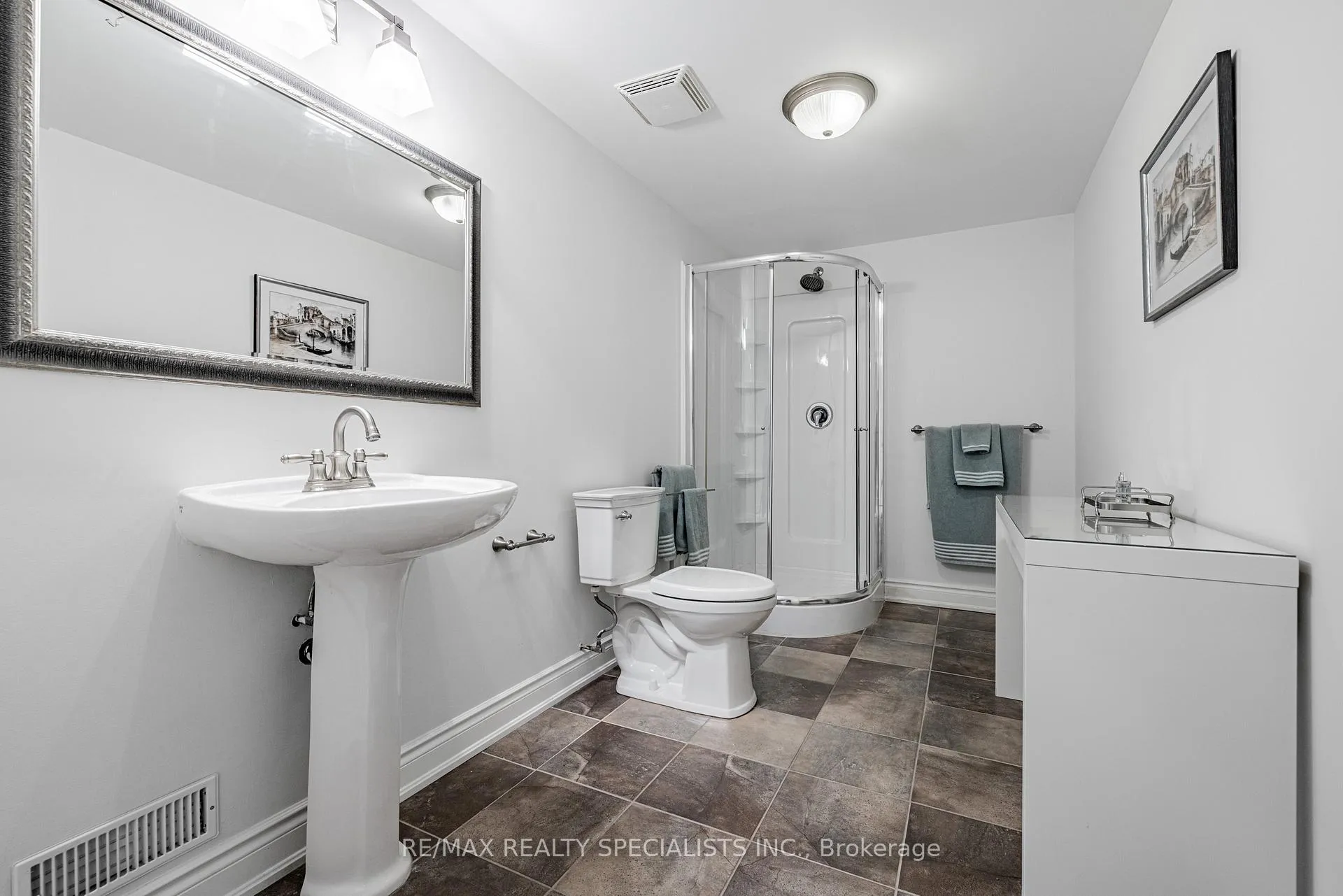 Photo 35 of 2532 Rebecca Street, Oakville, Bronte — HOMEH