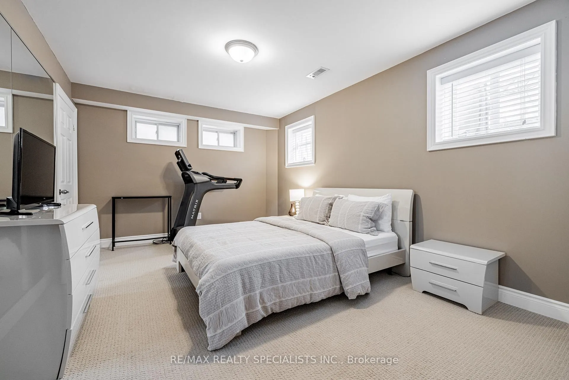 Photo 36 of 2532 Rebecca Street, Oakville, Bronte — HOMEH