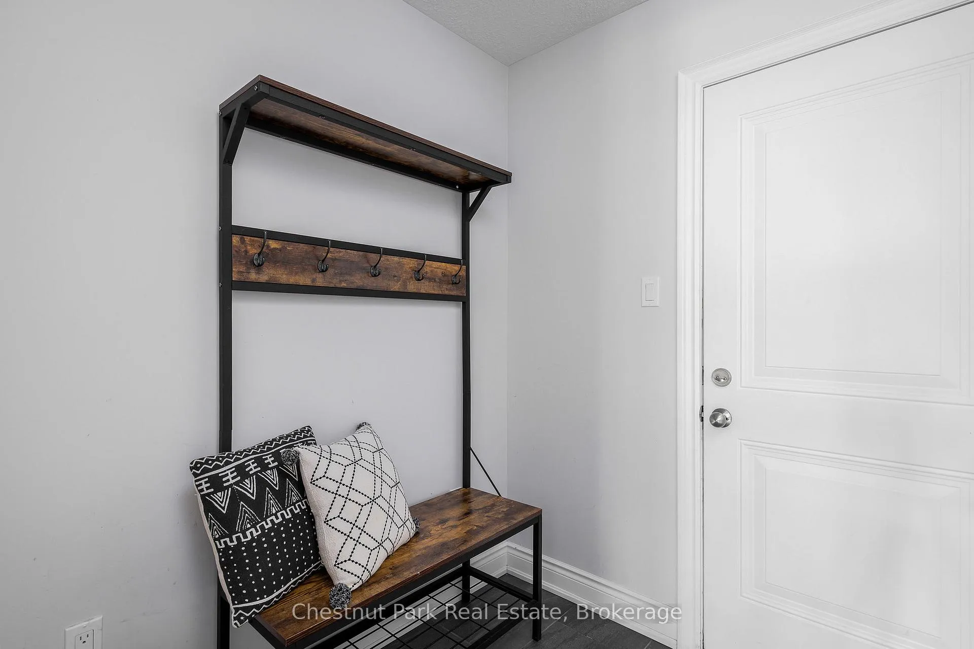 Photo 22 of 7 Gilpin Crescent, Collingwood — HOMEH
