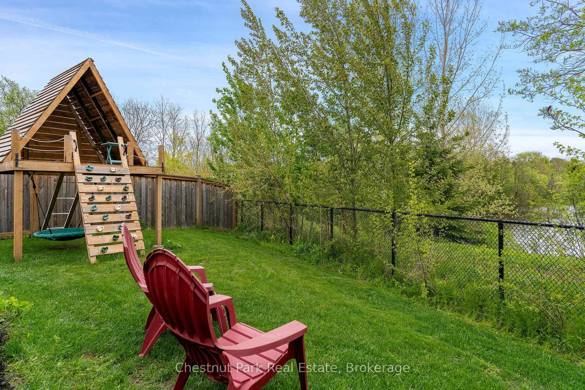 Photo 41 of 7 Gilpin Crescent, Collingwood — HOMEH