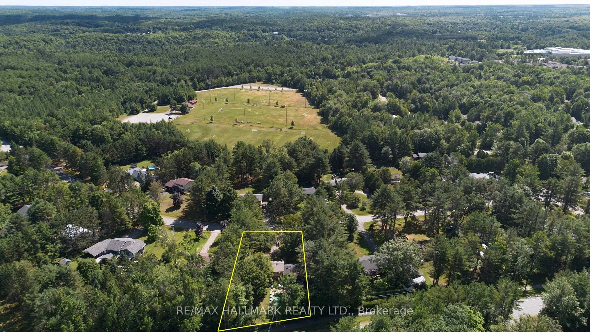 Photo 48 of 14 Sellens Avenue, Bracebridge, Macaulay — HOMEH