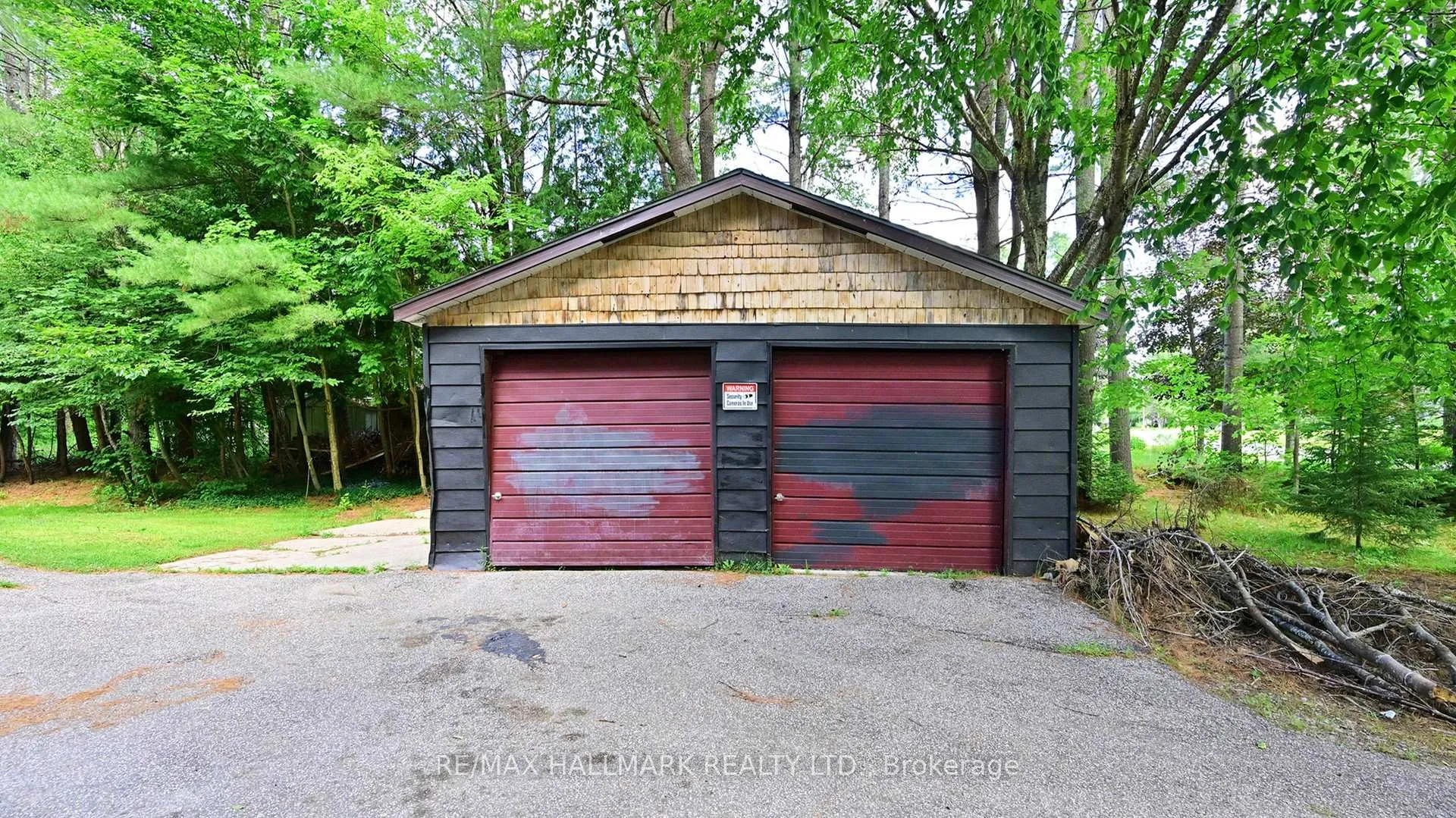 Photo 49 of 14 Sellens Avenue, Bracebridge, Macaulay — HOMEH