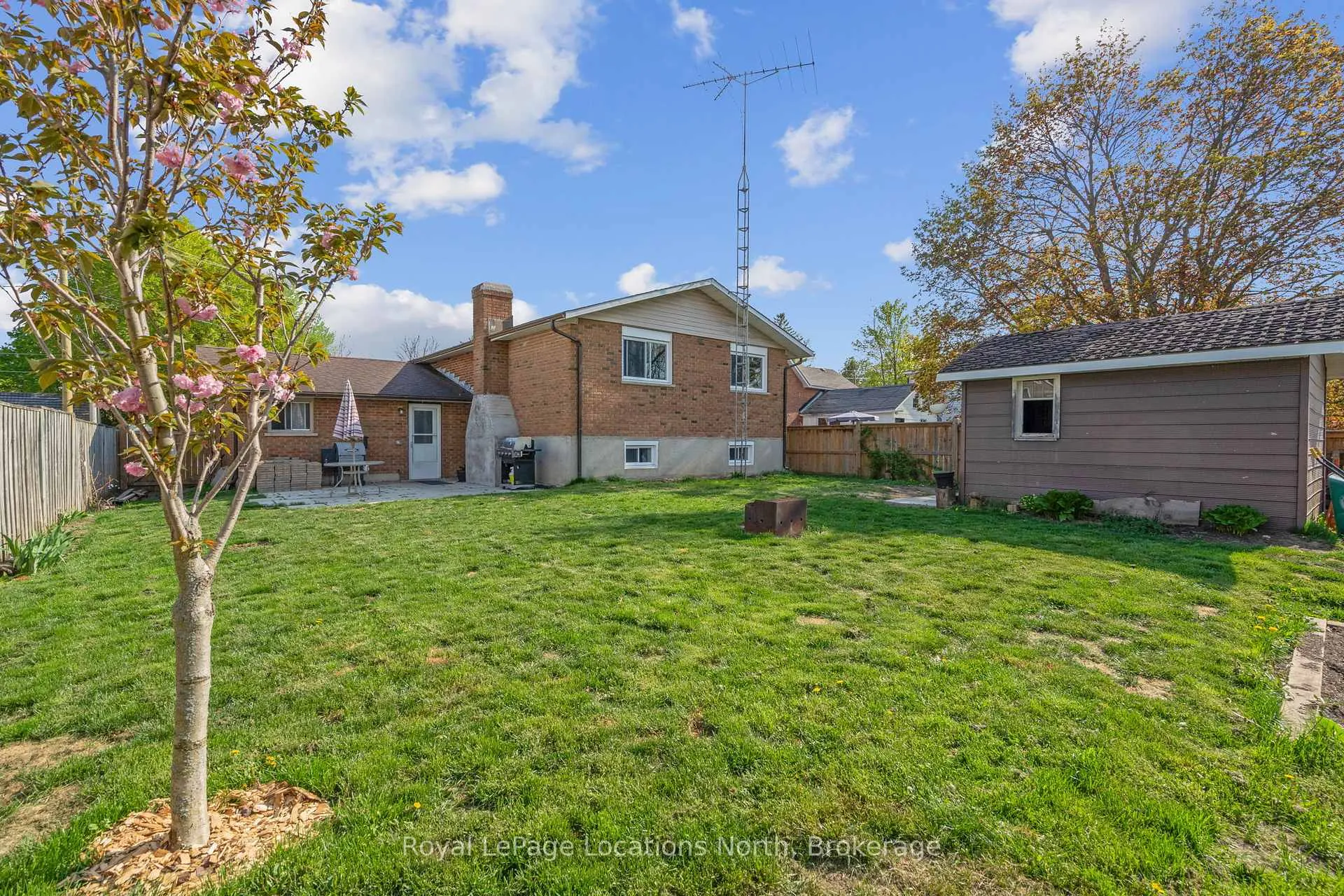 Photo 4 of 214 Sunnidale Street, Clearview, Stayner — HOMEH