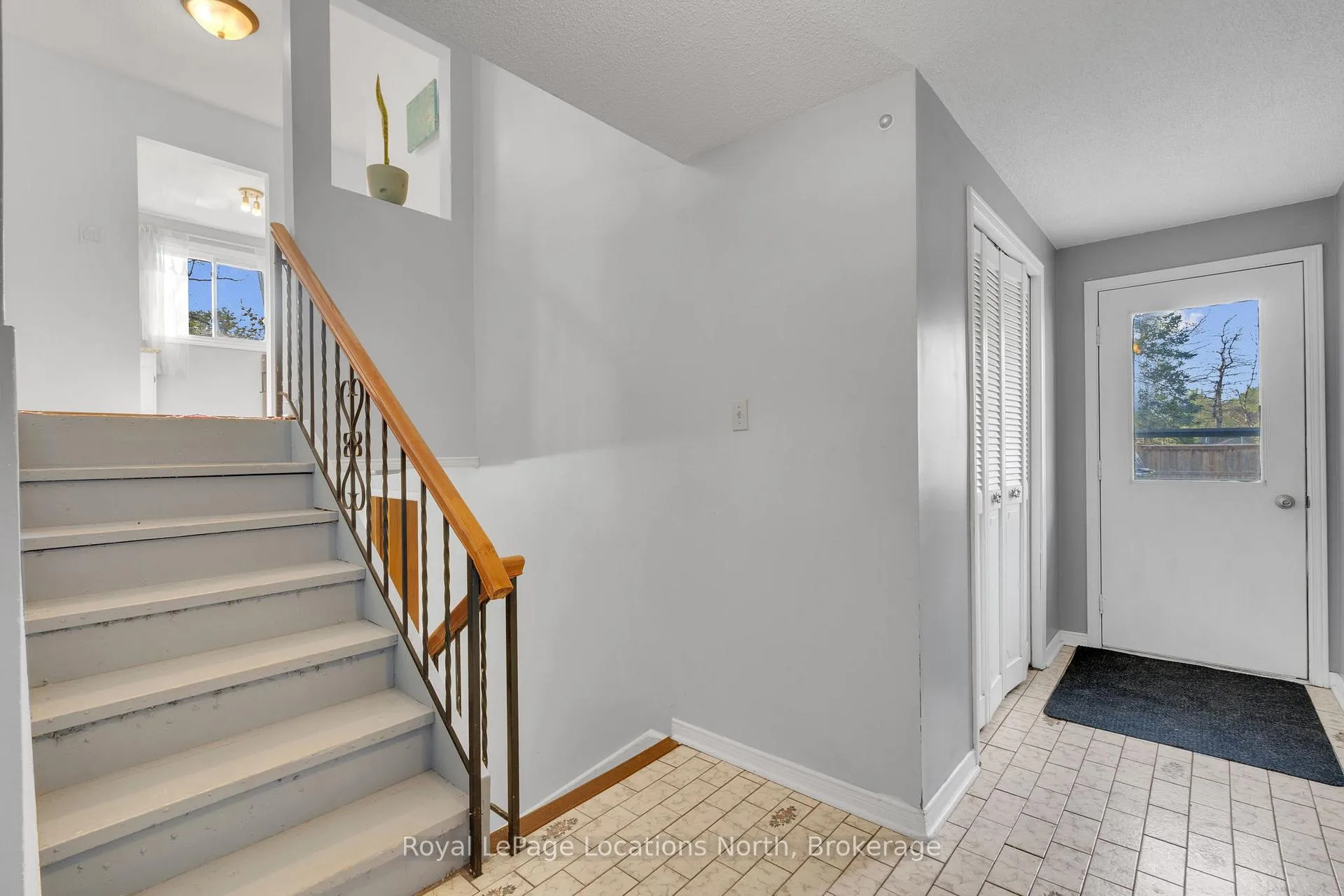 Photo 8 of 214 Sunnidale Street, Clearview, Stayner — HOMEH