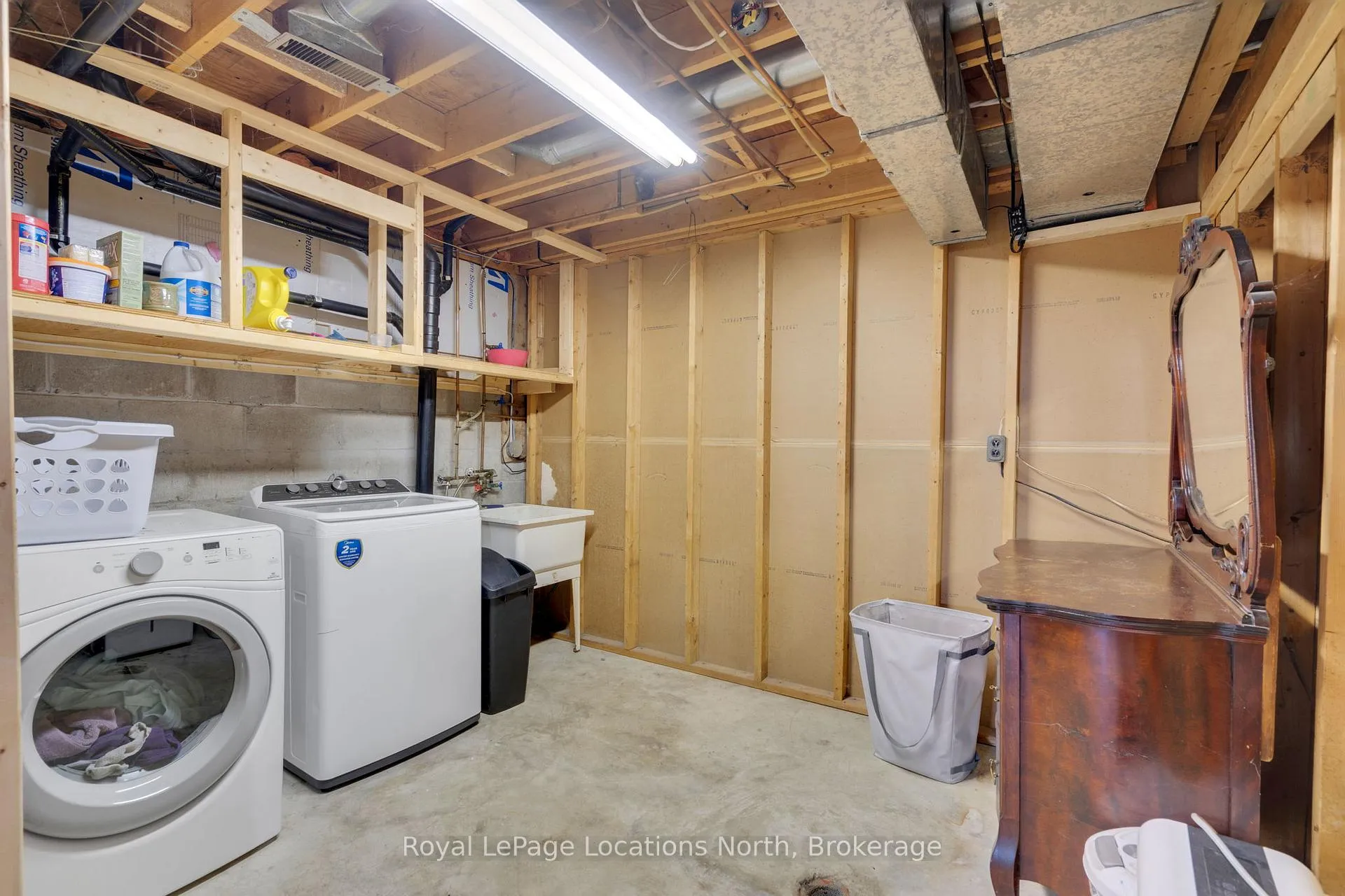 Photo 36 of 214 Sunnidale Street, Clearview, Stayner — HOMEH