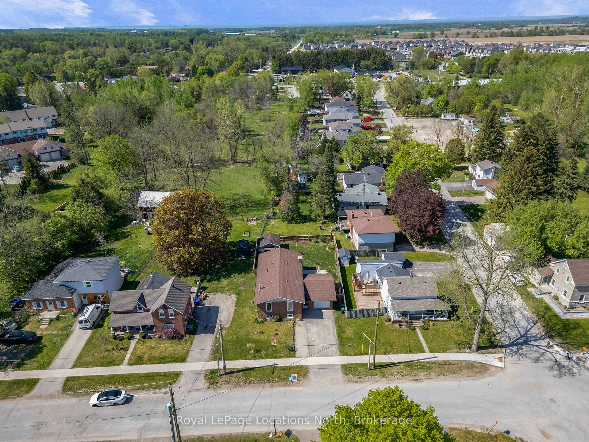 Photo 41 of 214 Sunnidale Street, Clearview, Stayner — HOMEH