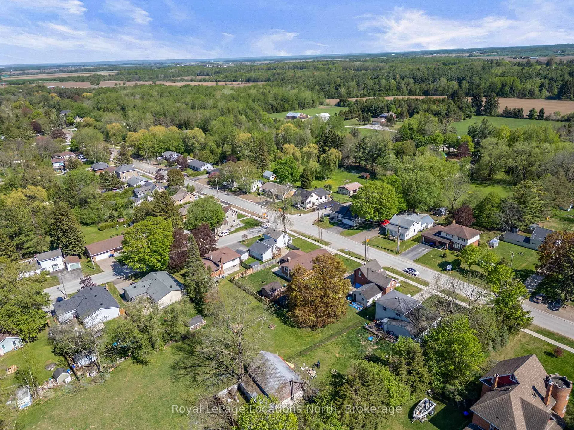 Photo 46 of 214 Sunnidale Street, Clearview, Stayner — HOMEH