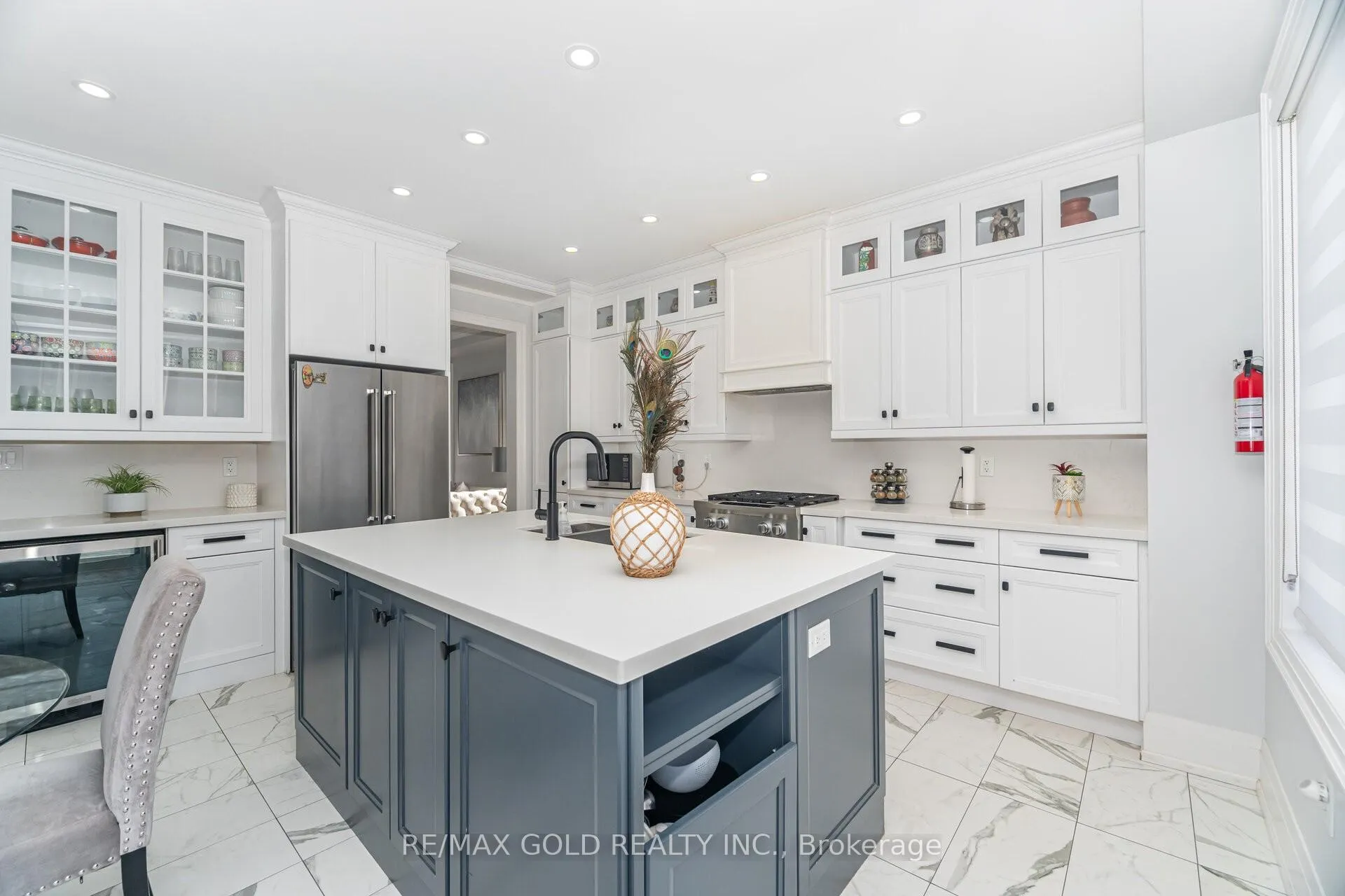 Photo 5 of 10 Donnan Drive W, New Tecumseth, Tottenham — HOMEH