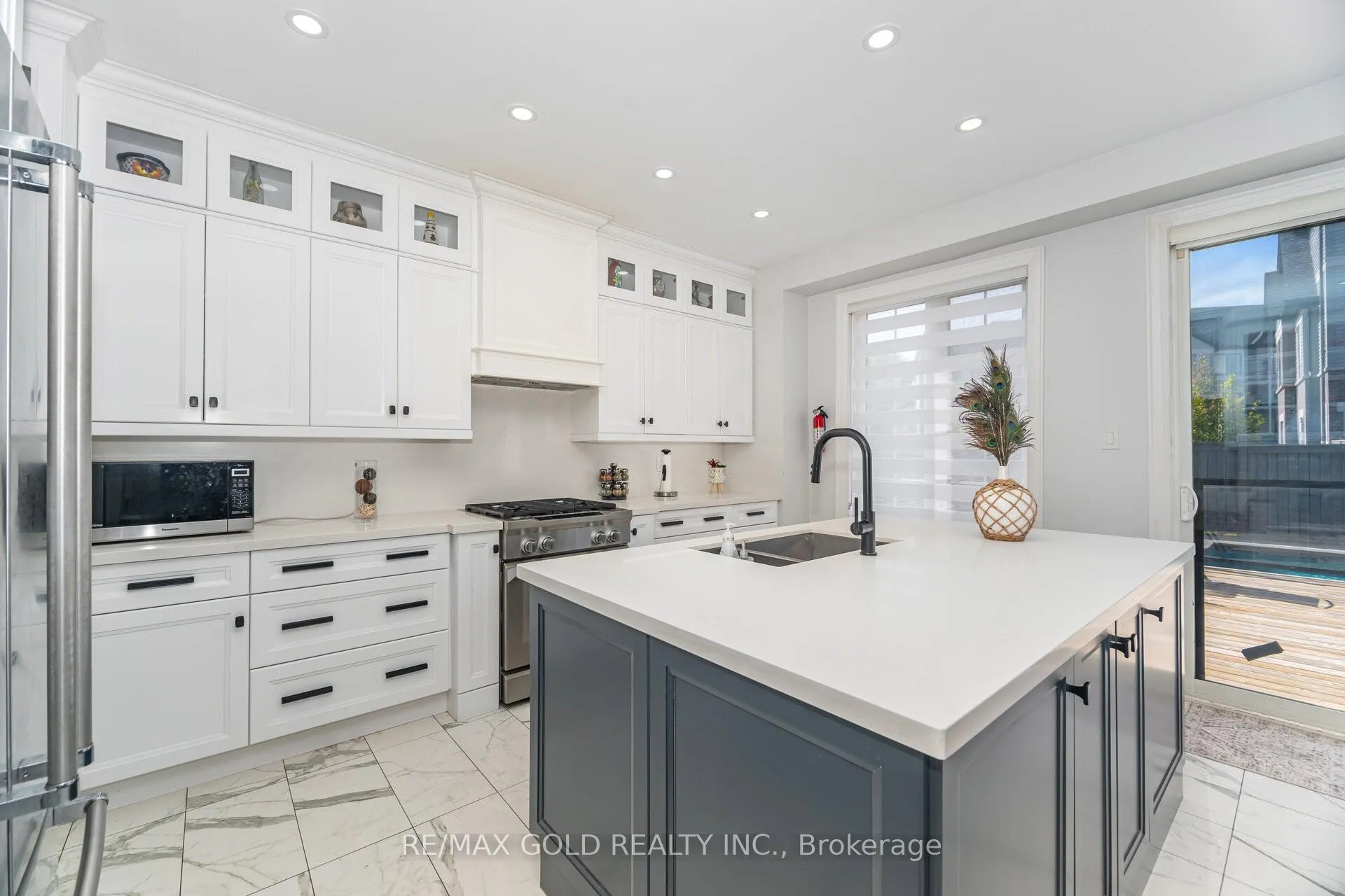 Photo 6 of 10 Donnan Drive W, New Tecumseth, Tottenham — HOMEH