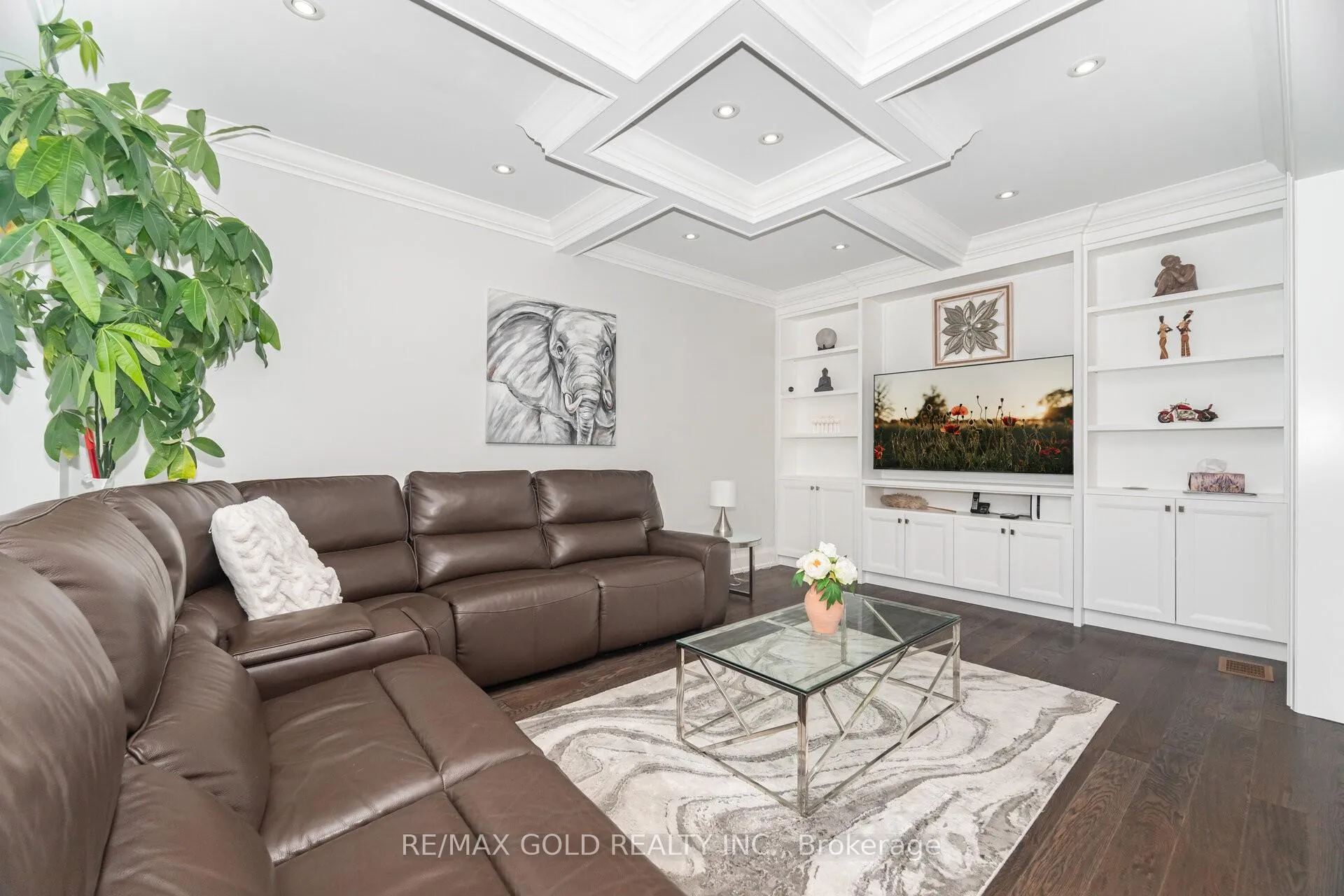 Photo 8 of 10 Donnan Drive W, New Tecumseth, Tottenham — HOMEH