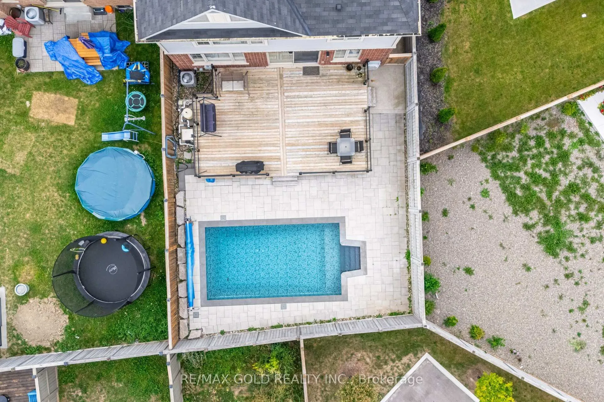 Photo 25 of 10 Donnan Drive W, New Tecumseth, Tottenham — HOMEH