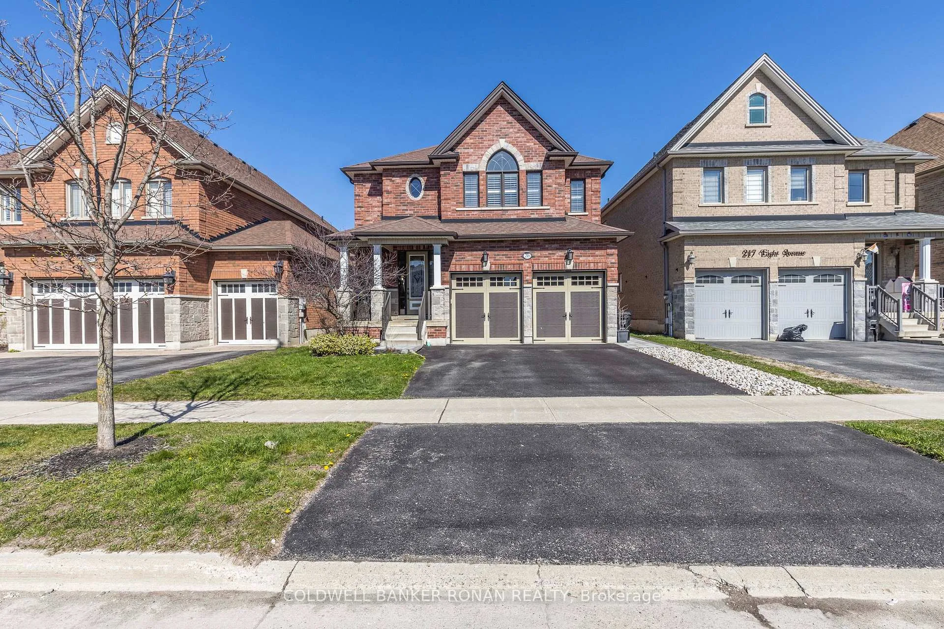 Photo 3 of 215 Eighth Avenue, New Tecumseth, Alliston — HOMEH