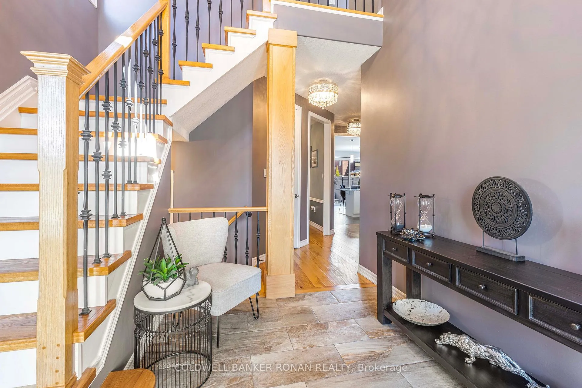 Photo 4 of 215 Eighth Avenue, New Tecumseth, Alliston — HOMEH