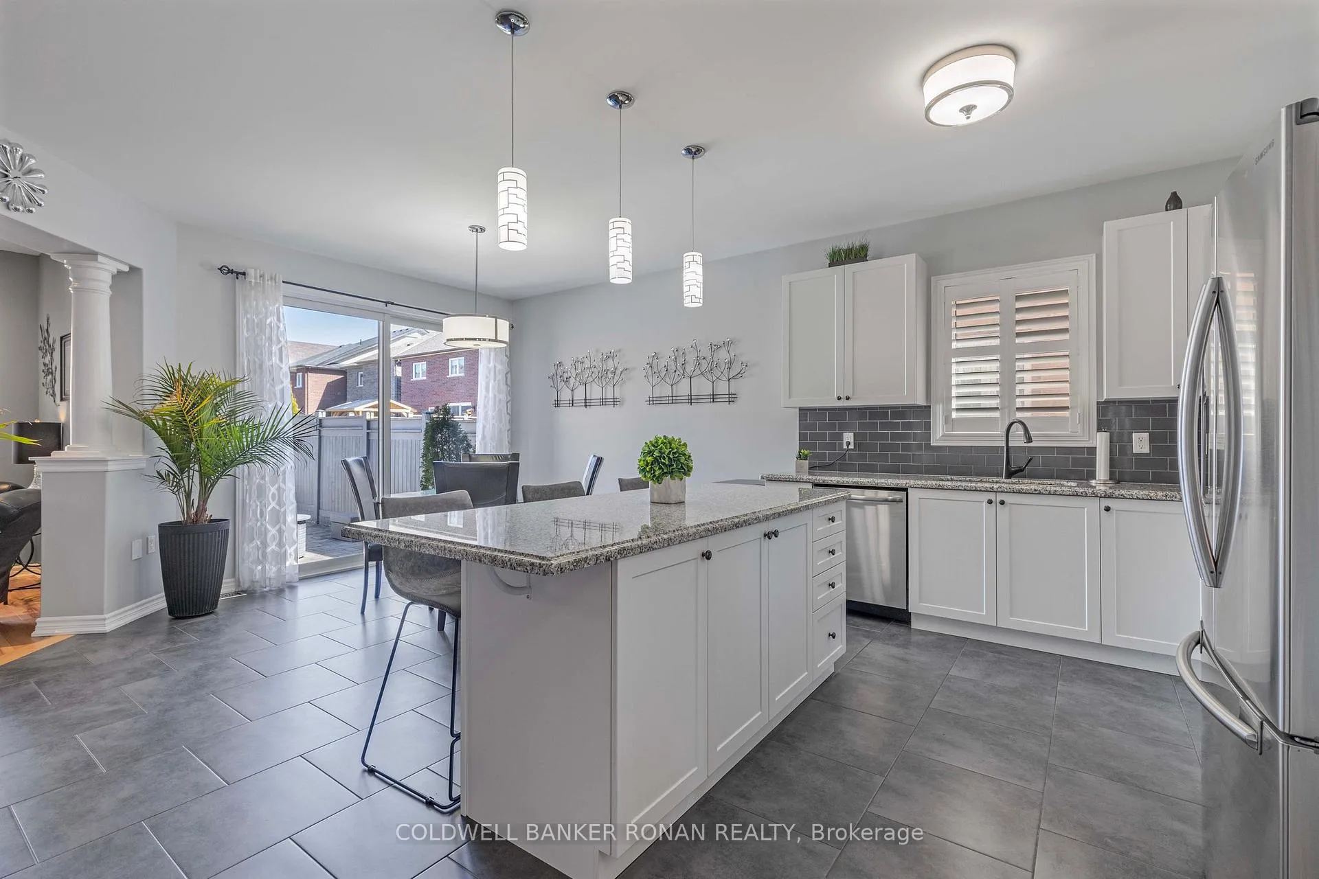Photo 9 of 215 Eighth Avenue, New Tecumseth, Alliston — HOMEH