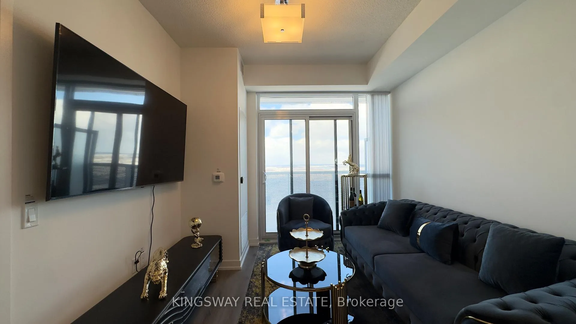 Photo 3 of Unit 5310, 225 Commerce Street, Vaughan, Vaughan Corporate Centre — HOMEH