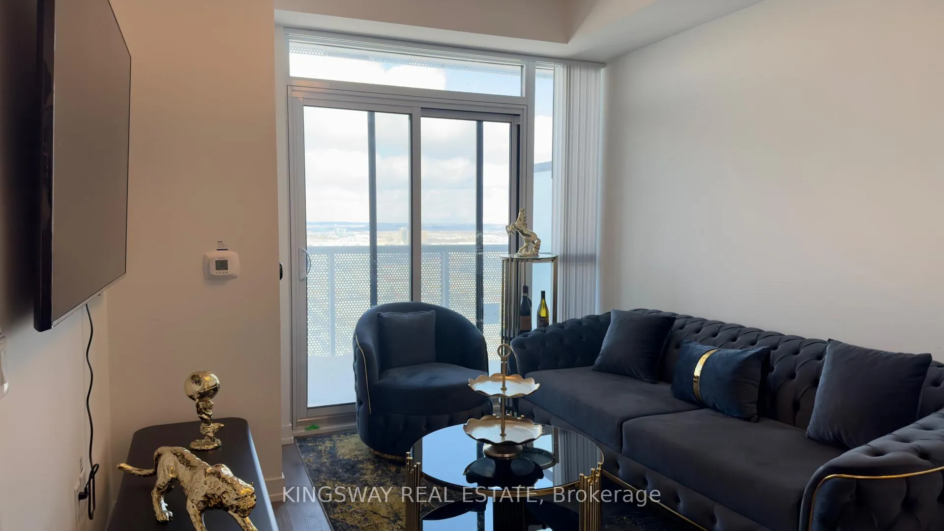 Photo 6 of Unit 5310, 225 Commerce Street, Vaughan, Vaughan Corporate Centre — HOMEH
