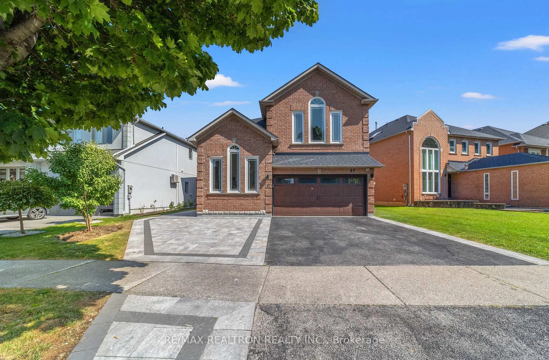 Photo 1 of 37 Oakhurst Drive, Vaughan, Beverley Glen — HOMEH
