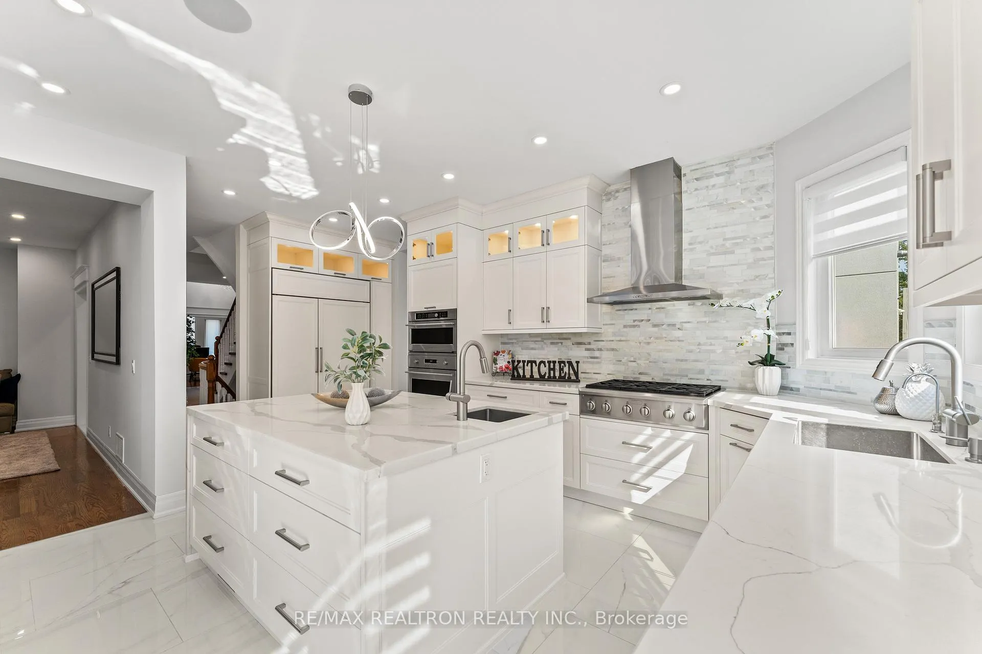 Photo 5 of 37 Oakhurst Drive, Vaughan, Beverley Glen — HOMEH