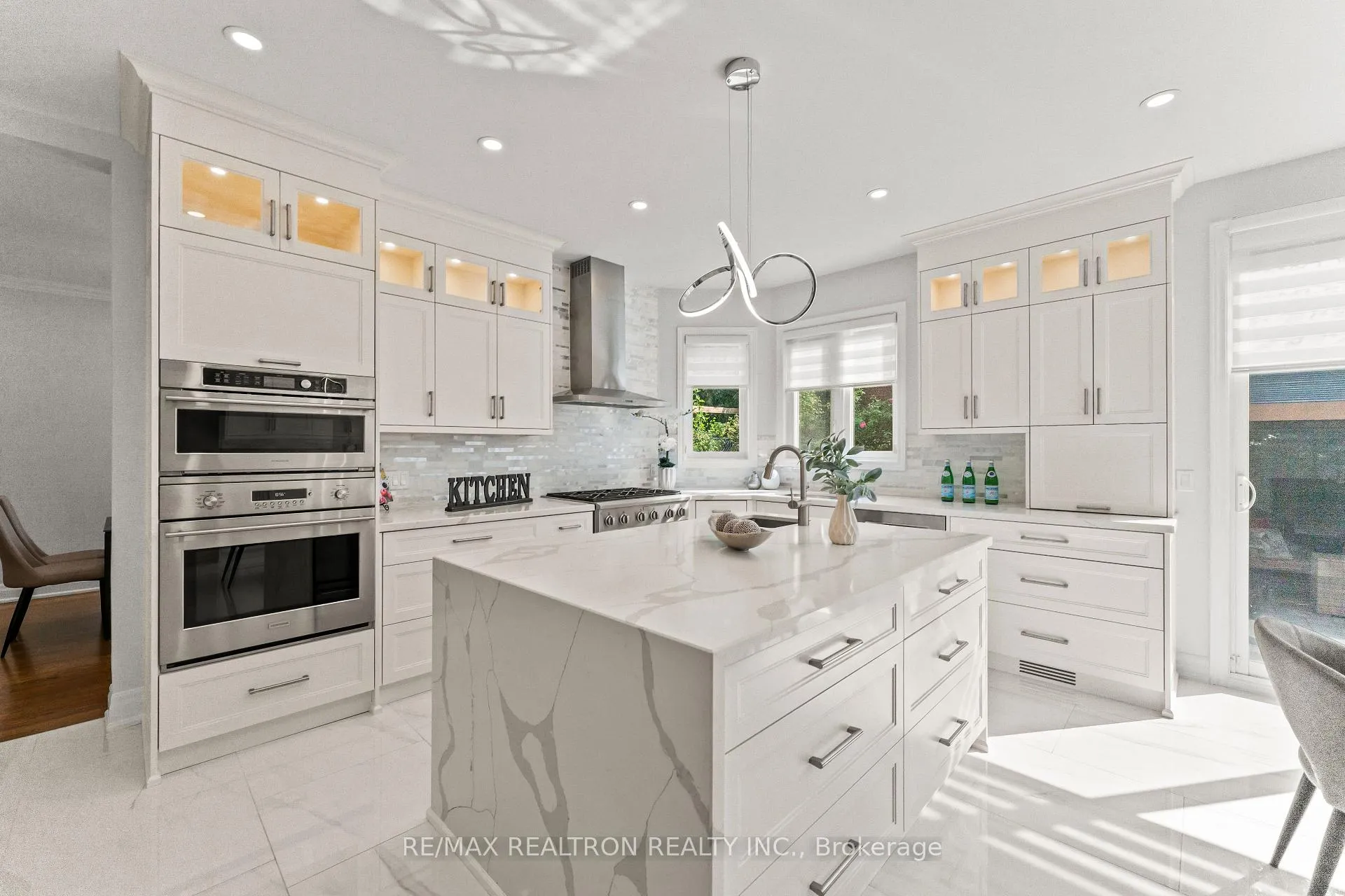 Photo 7 of 37 Oakhurst Drive, Vaughan, Beverley Glen — HOMEH