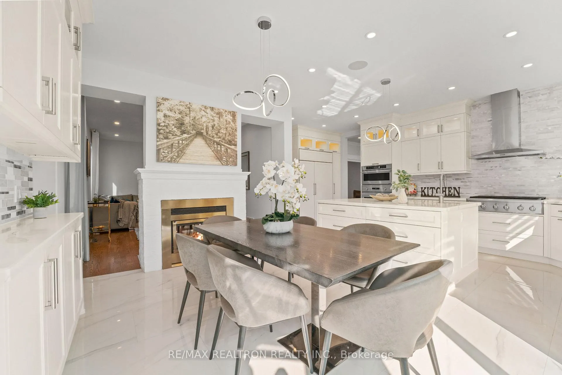 Photo 8 of 37 Oakhurst Drive, Vaughan, Beverley Glen — HOMEH