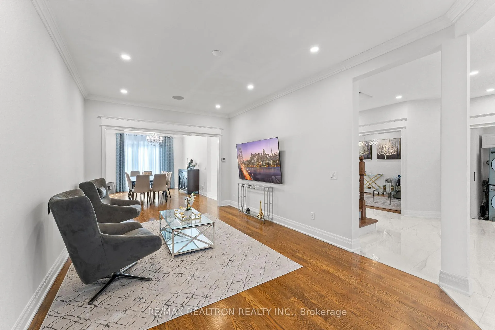 Photo 9 of 37 Oakhurst Drive, Vaughan, Beverley Glen — HOMEH
