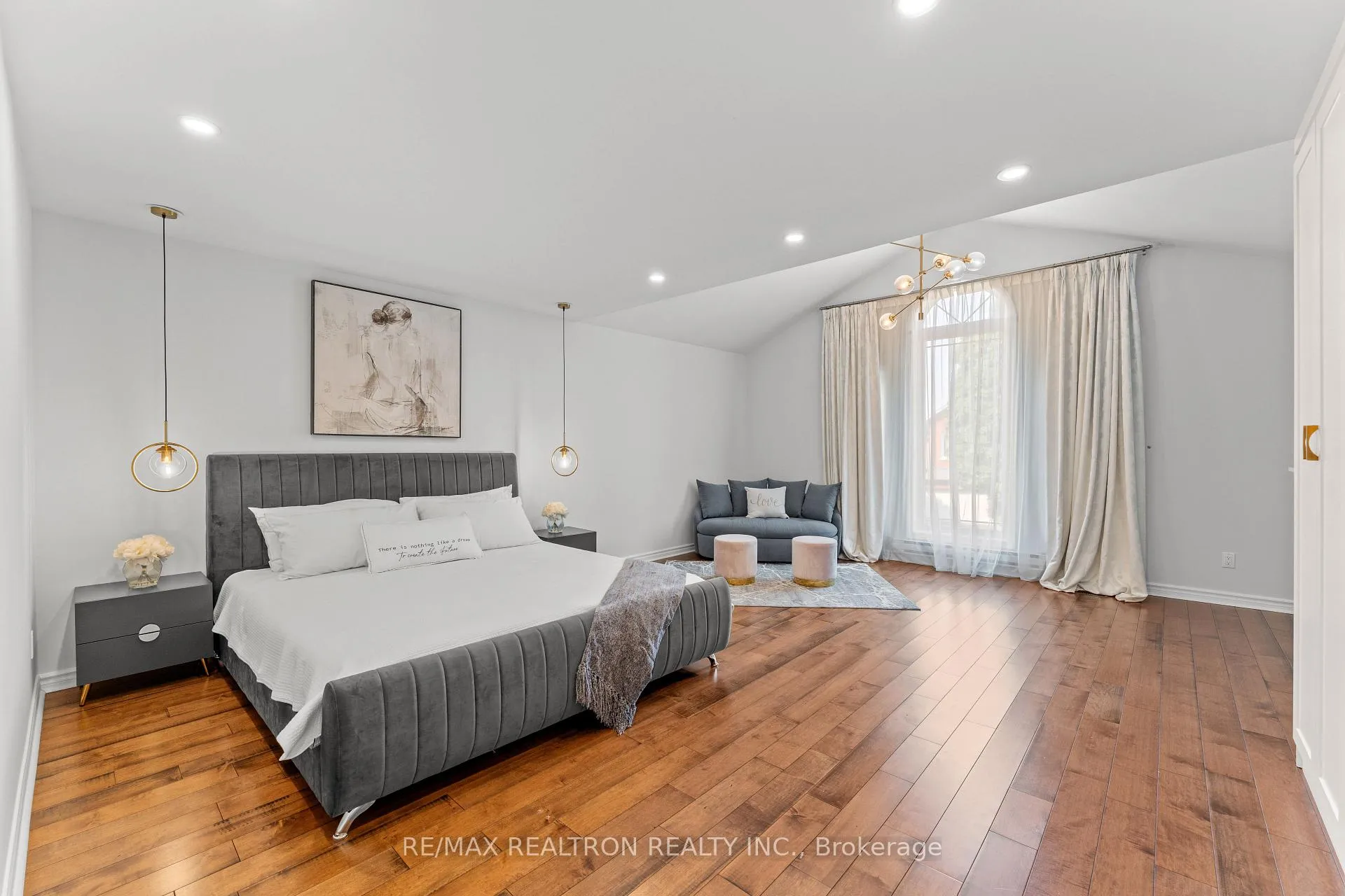 Photo 17 of 37 Oakhurst Drive, Vaughan, Beverley Glen — HOMEH