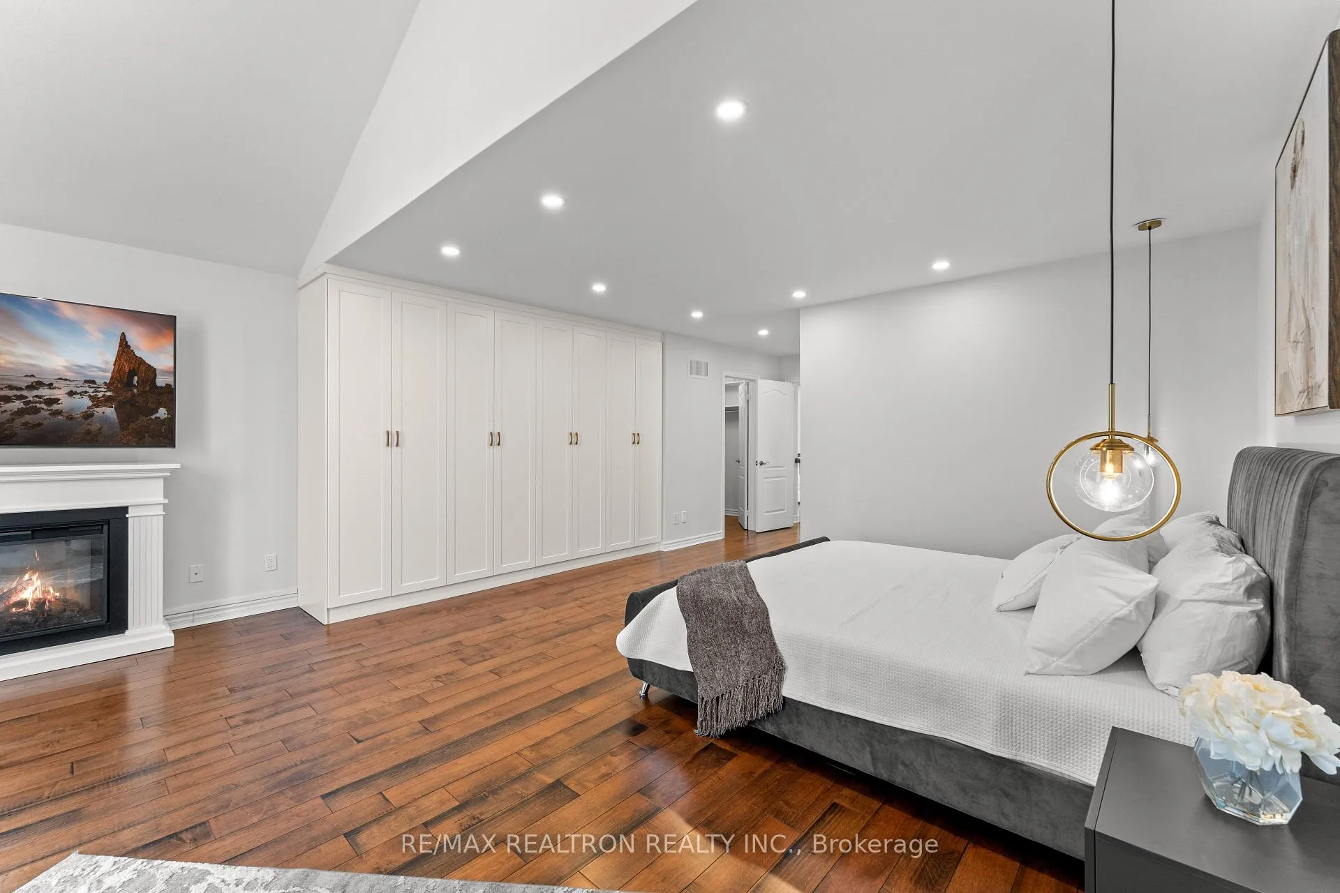 Photo 18 of 37 Oakhurst Drive, Vaughan, Beverley Glen — HOMEH