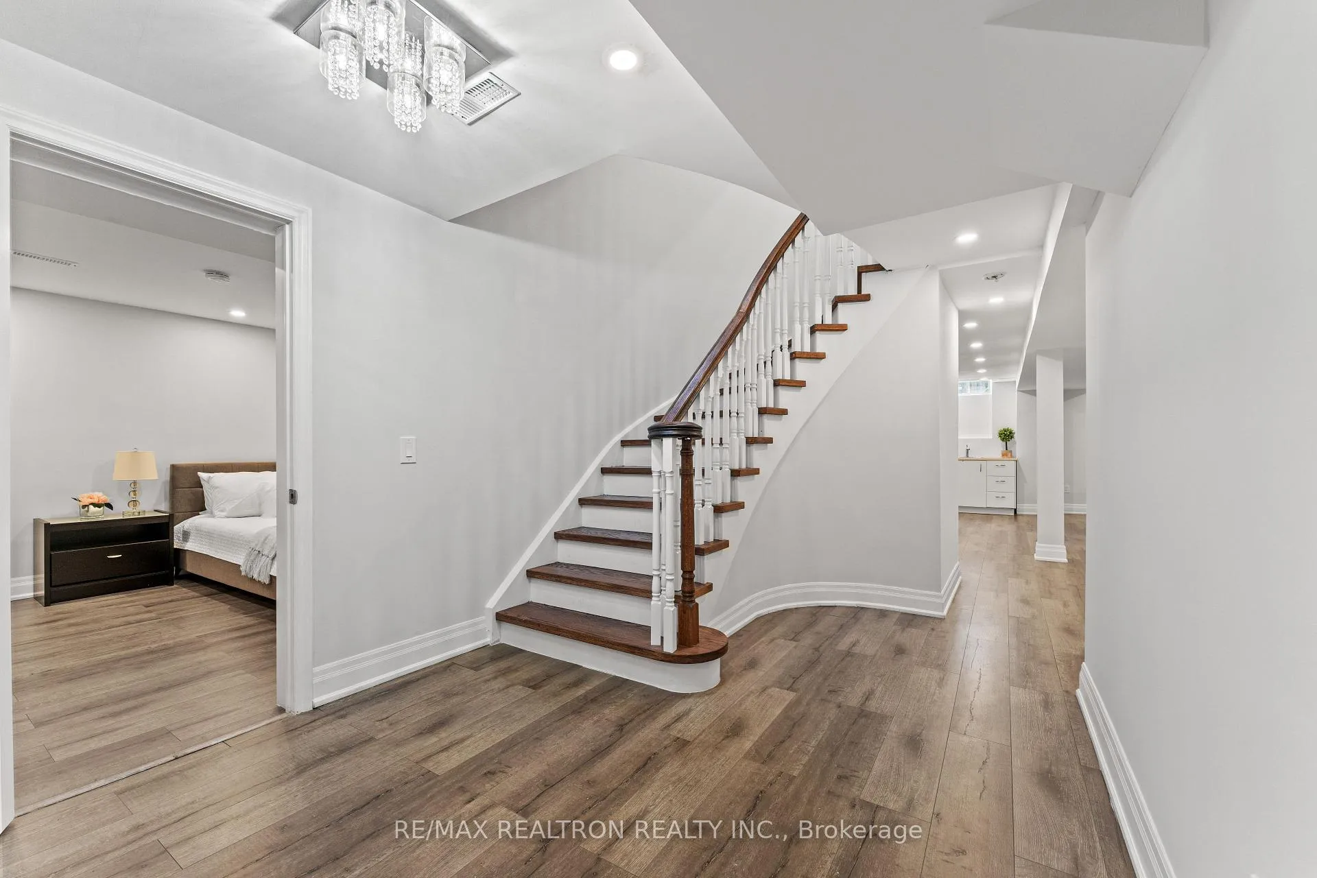 Photo 27 of 37 Oakhurst Drive, Vaughan, Beverley Glen — HOMEH