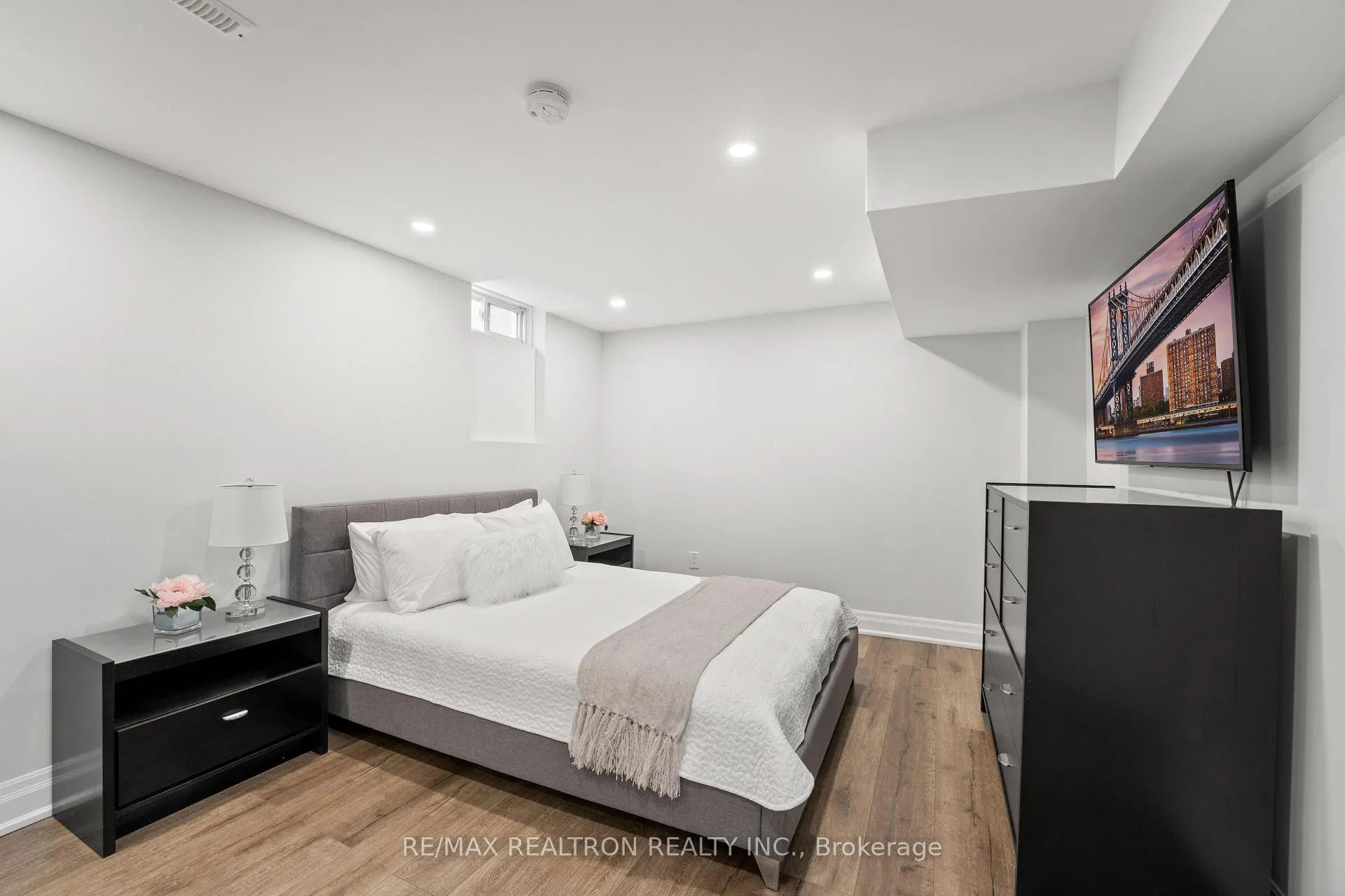 Photo 28 of 37 Oakhurst Drive, Vaughan, Beverley Glen — HOMEH