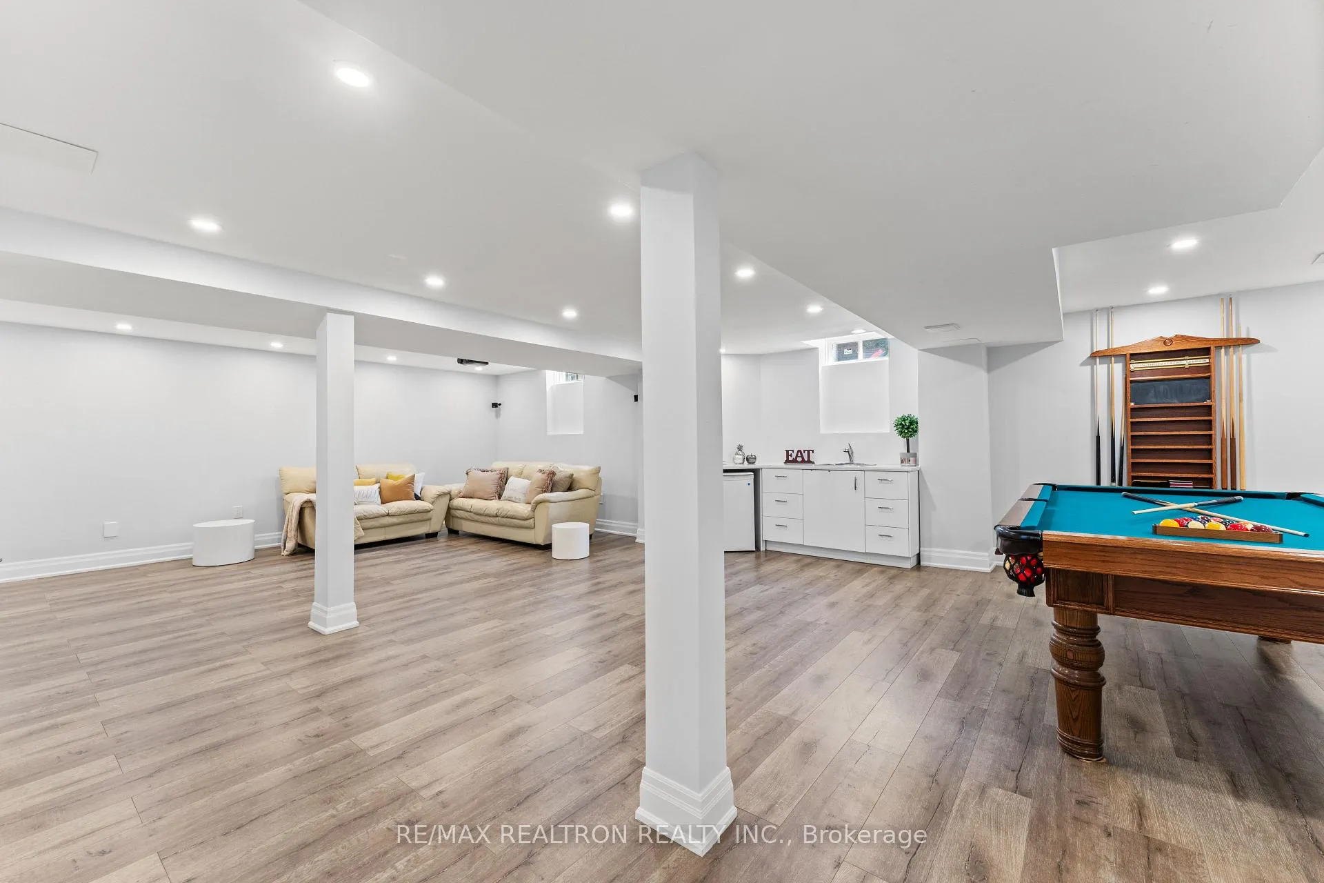 Photo 32 of 37 Oakhurst Drive, Vaughan, Beverley Glen — HOMEH