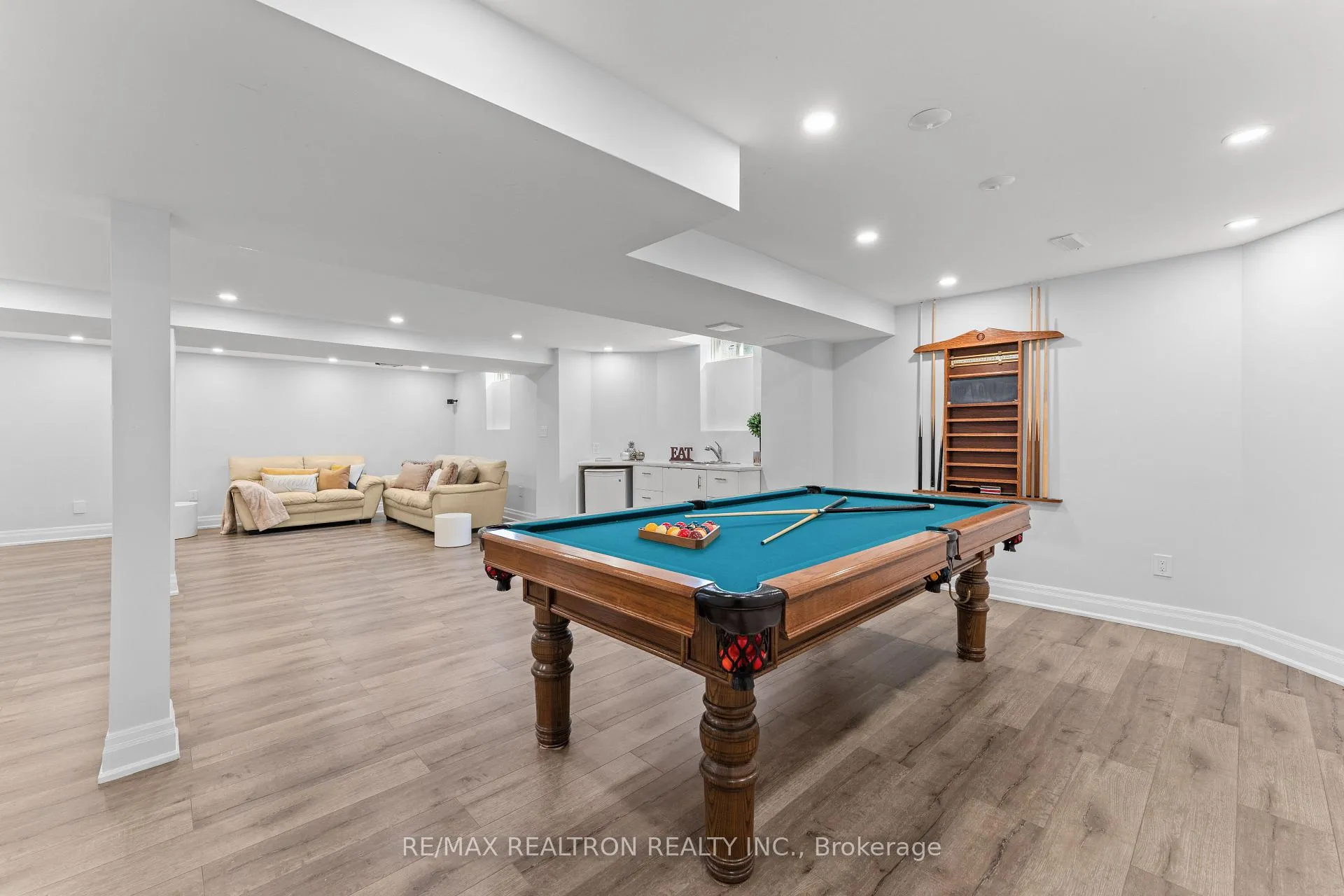 Photo 33 of 37 Oakhurst Drive, Vaughan, Beverley Glen — HOMEH